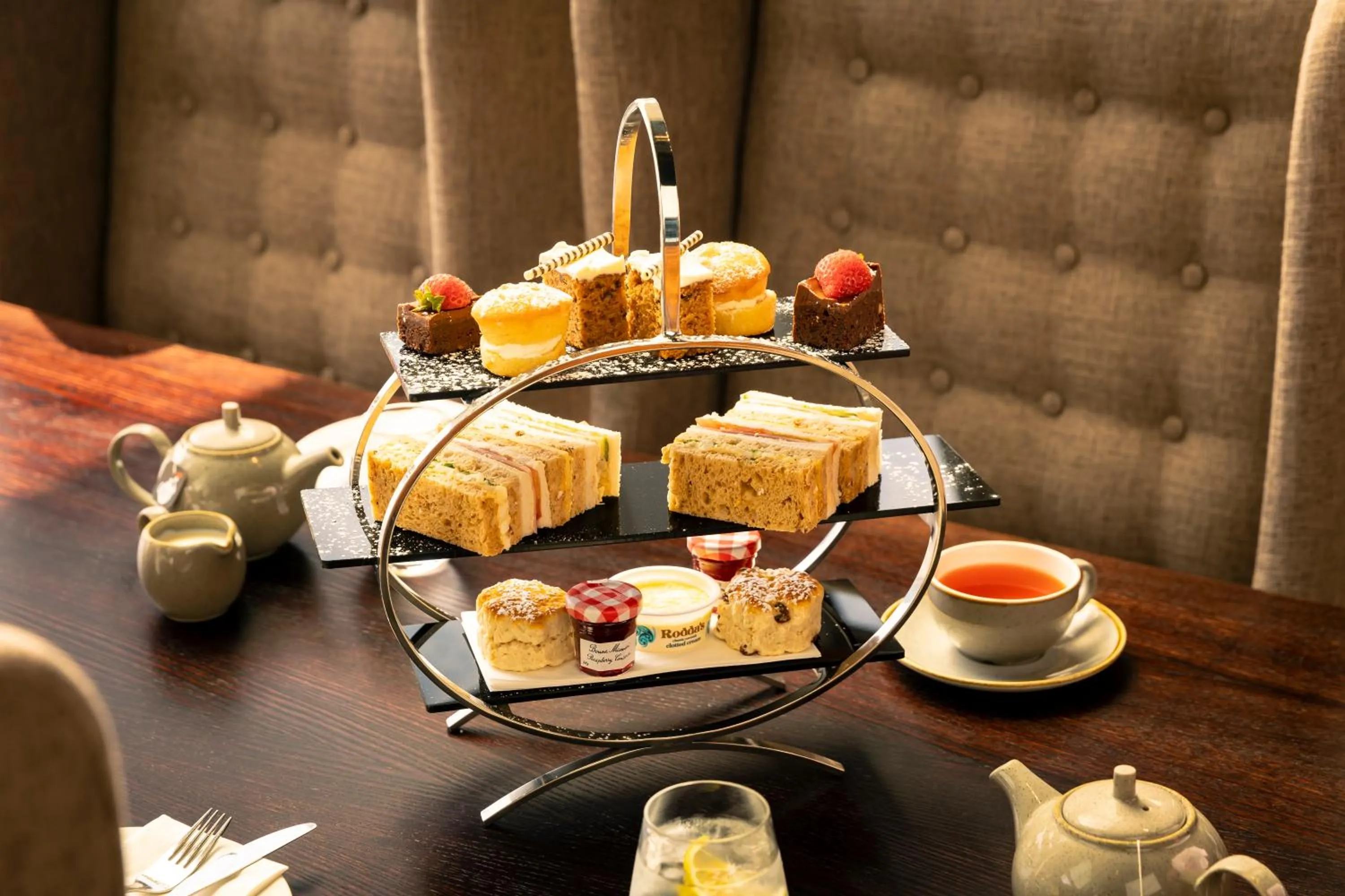 Restaurant/places to eat in Crowne Plaza Glasgow by IHG