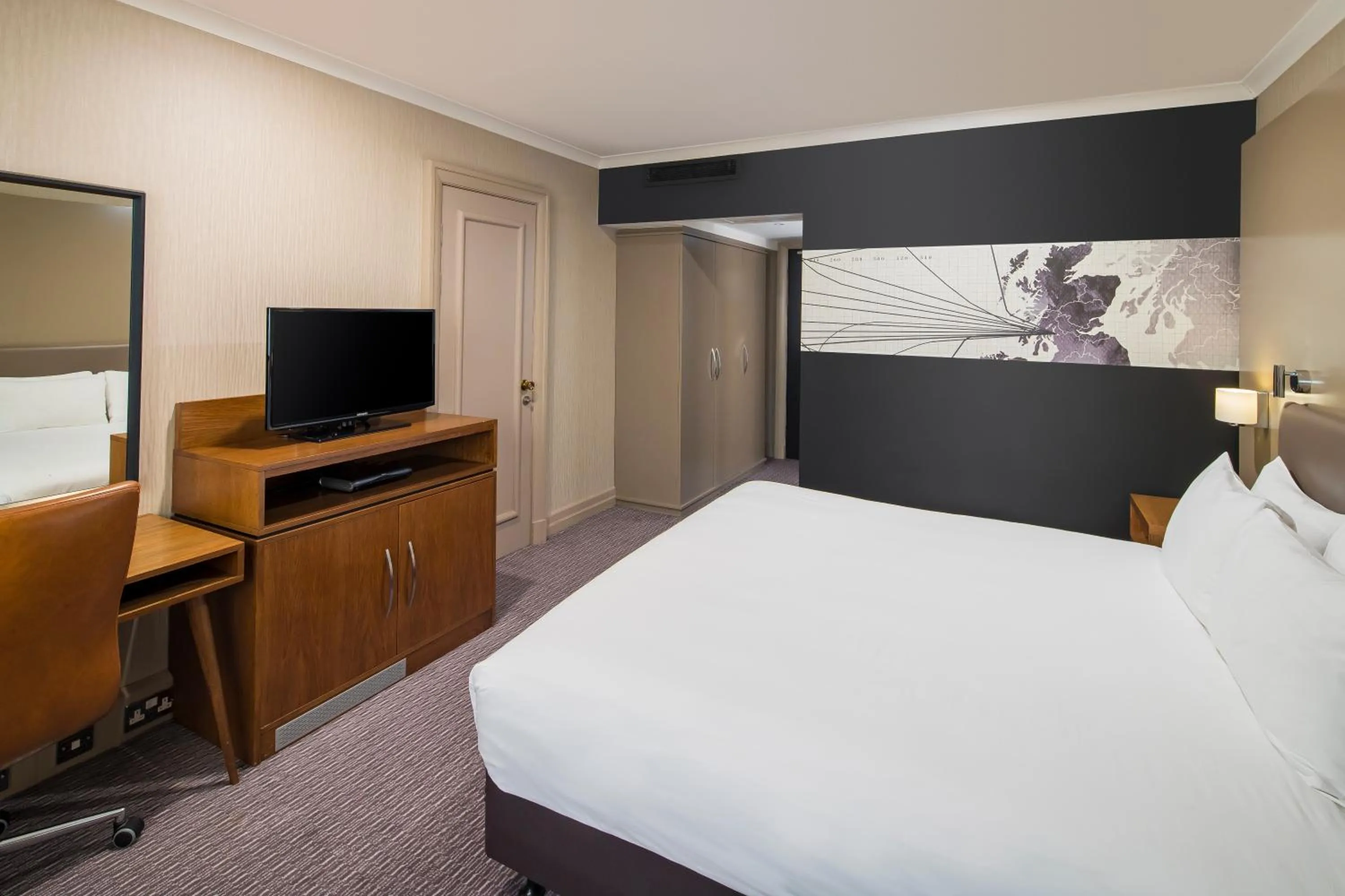 Bedroom, Bed in Crowne Plaza Glasgow by IHG