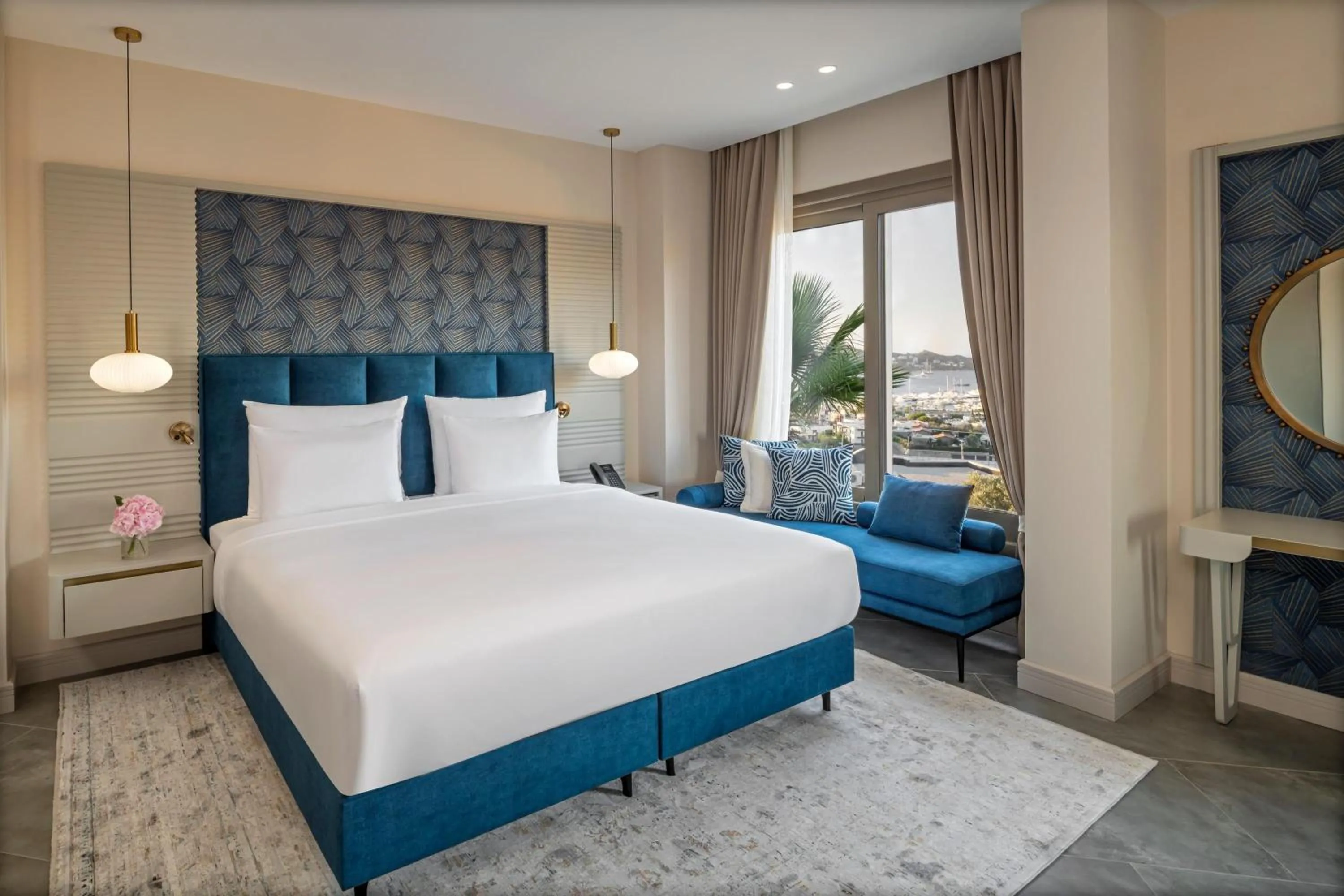 Photo of the whole room, Bed in Ailla Yalıkavak