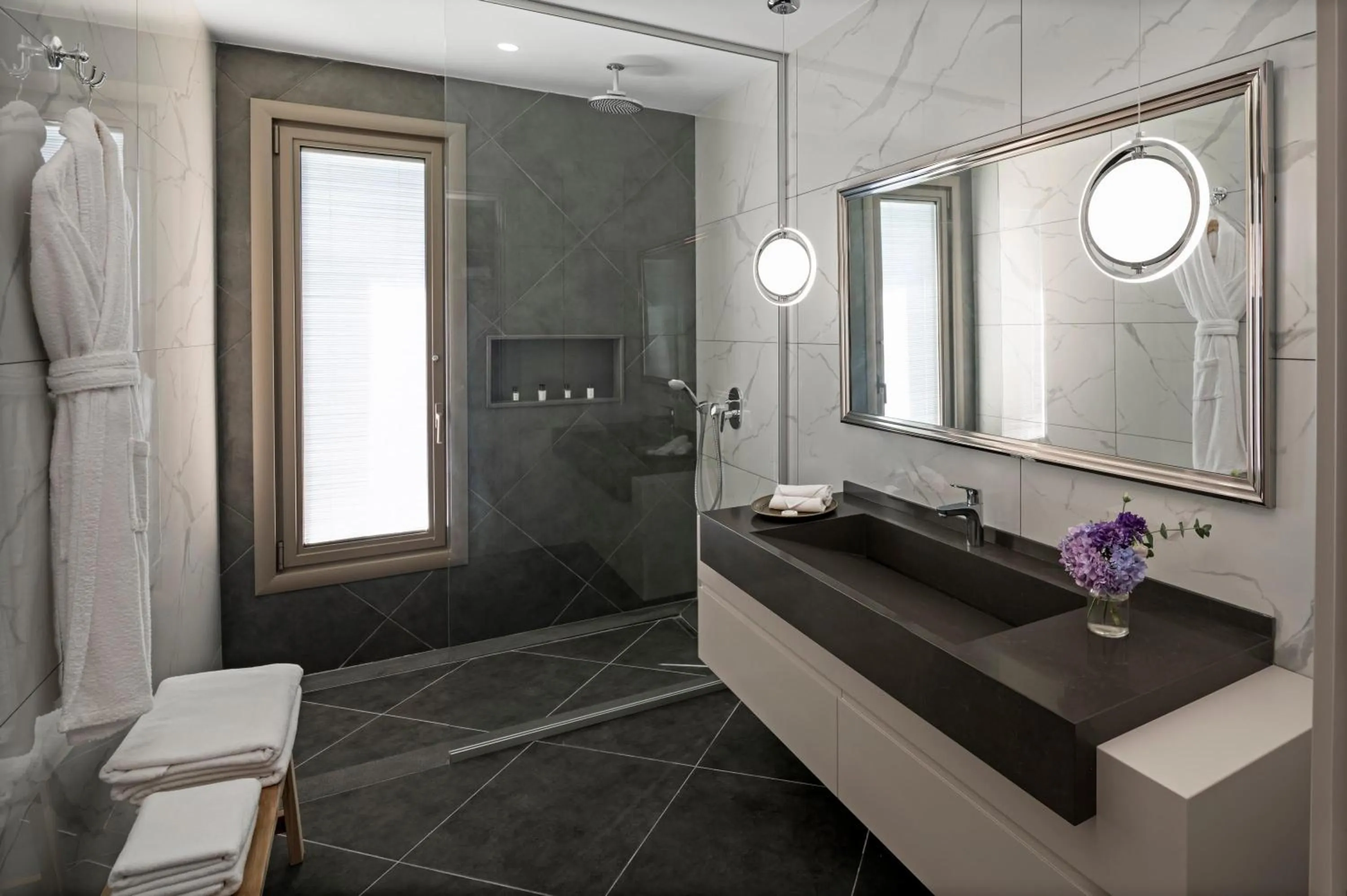 Shower in Ailla Yalıkavak