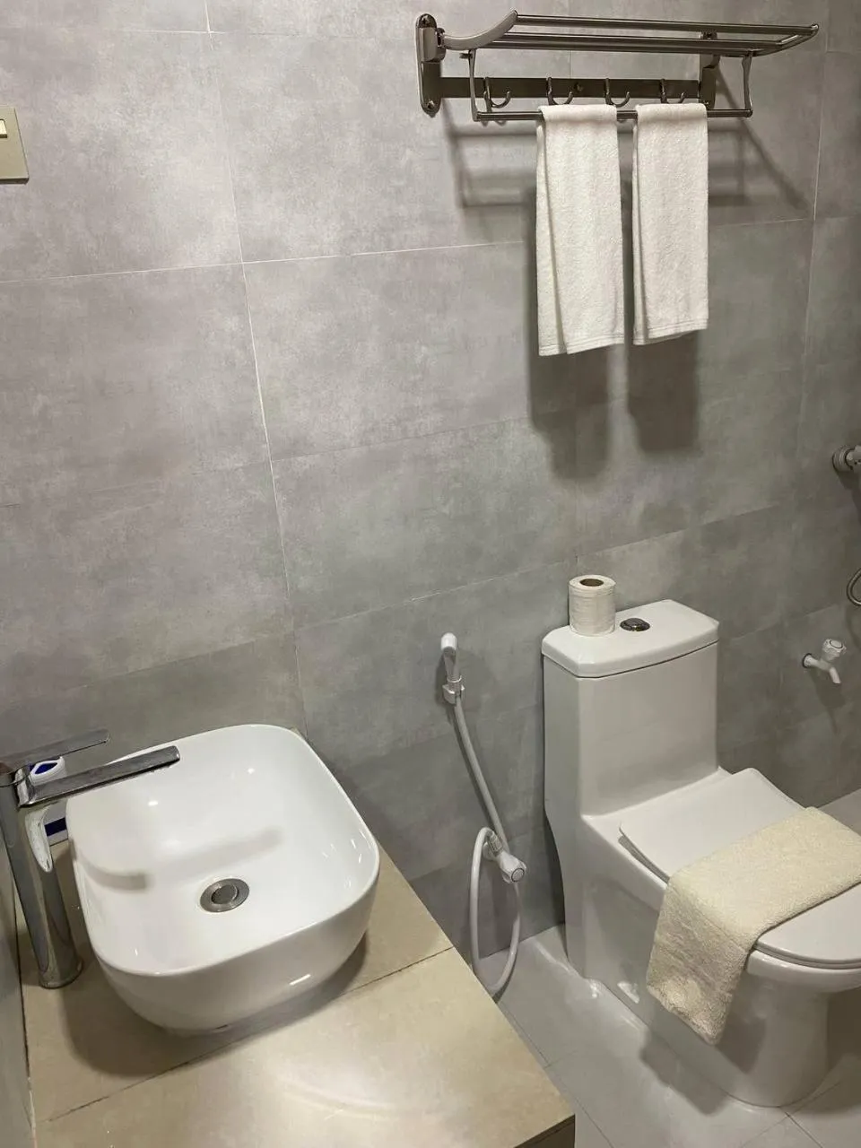 Shower in White Sand Inn