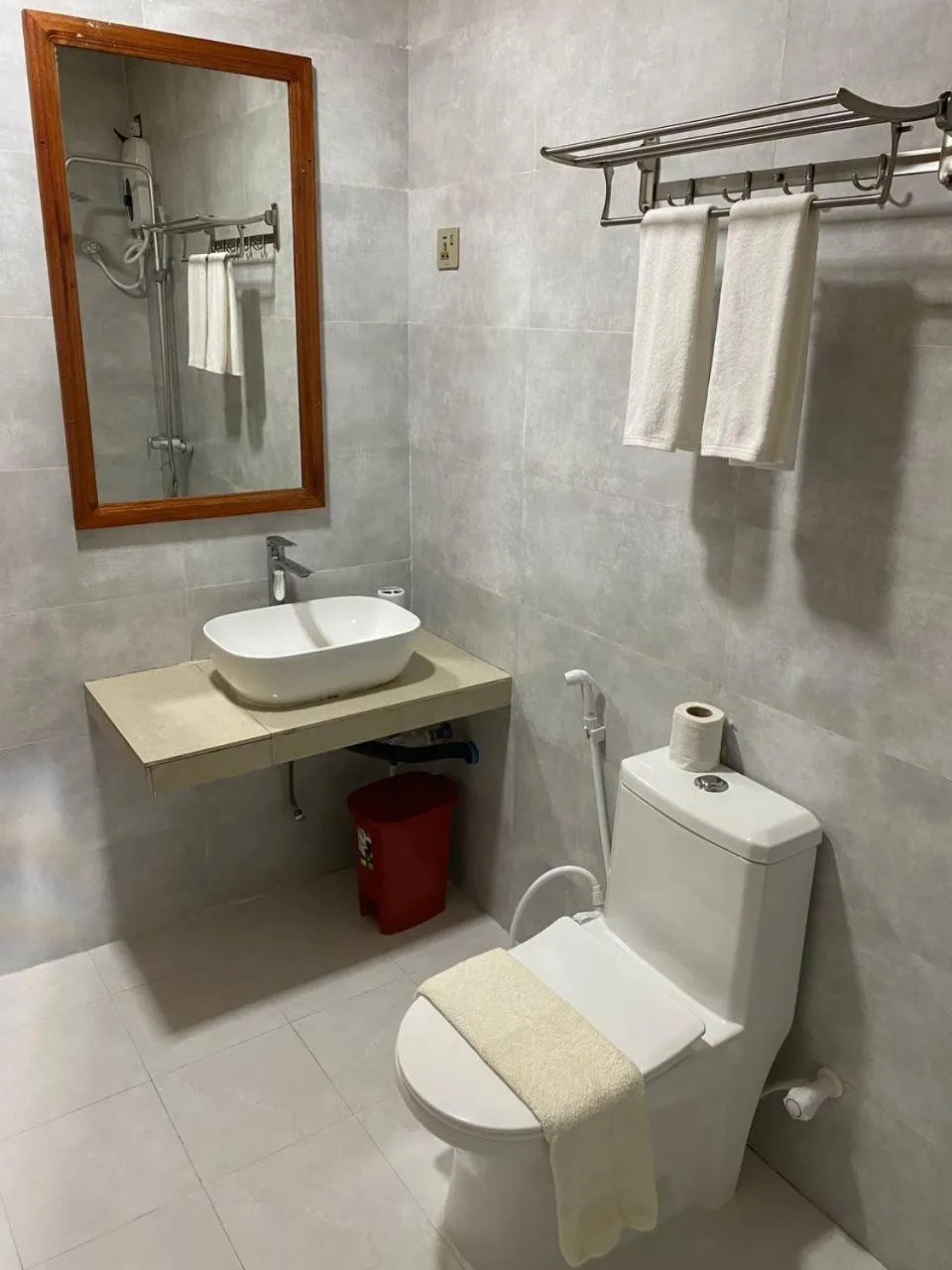 Toilet in White Sand Inn