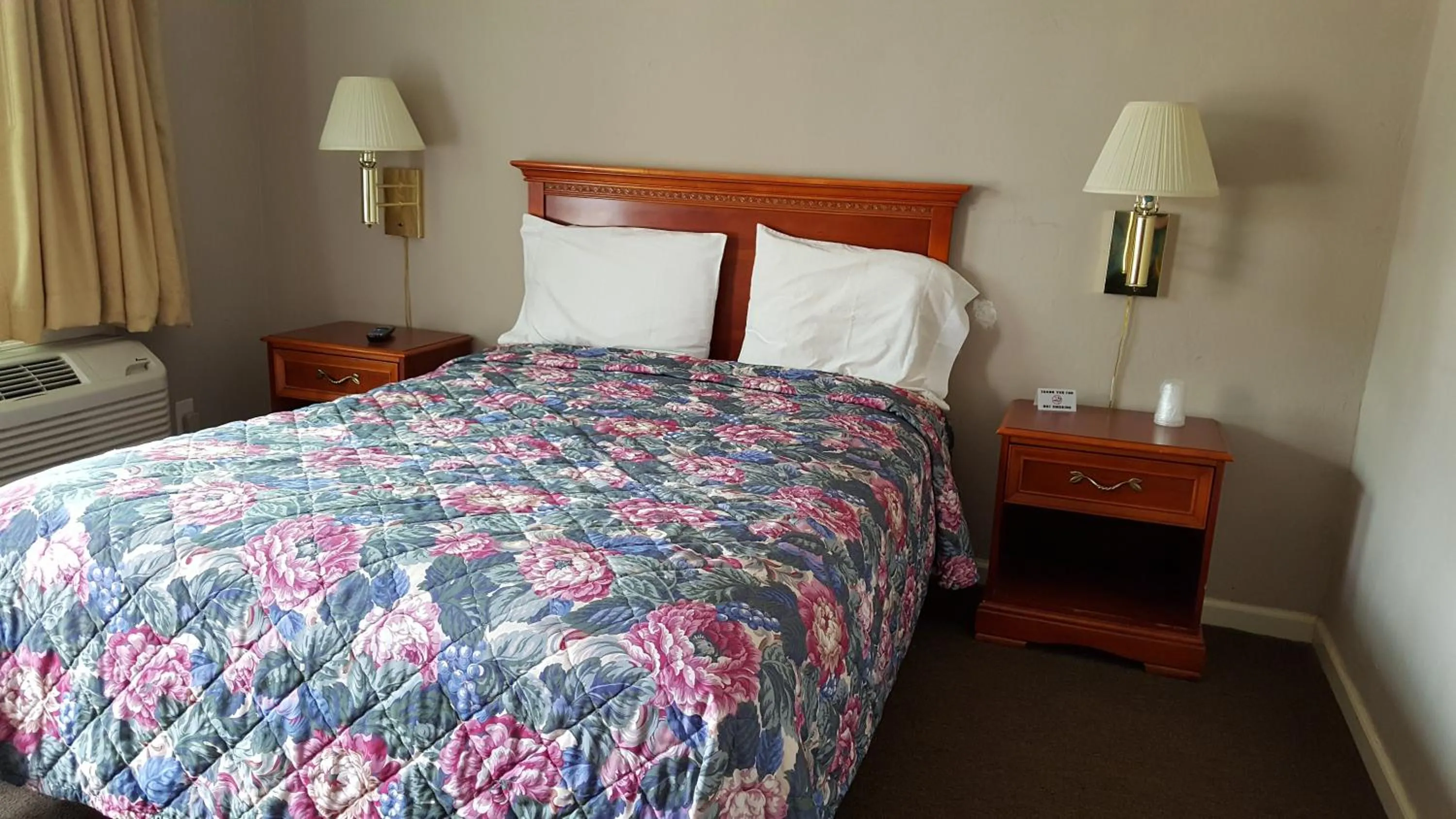 Bed in Pacific Motel