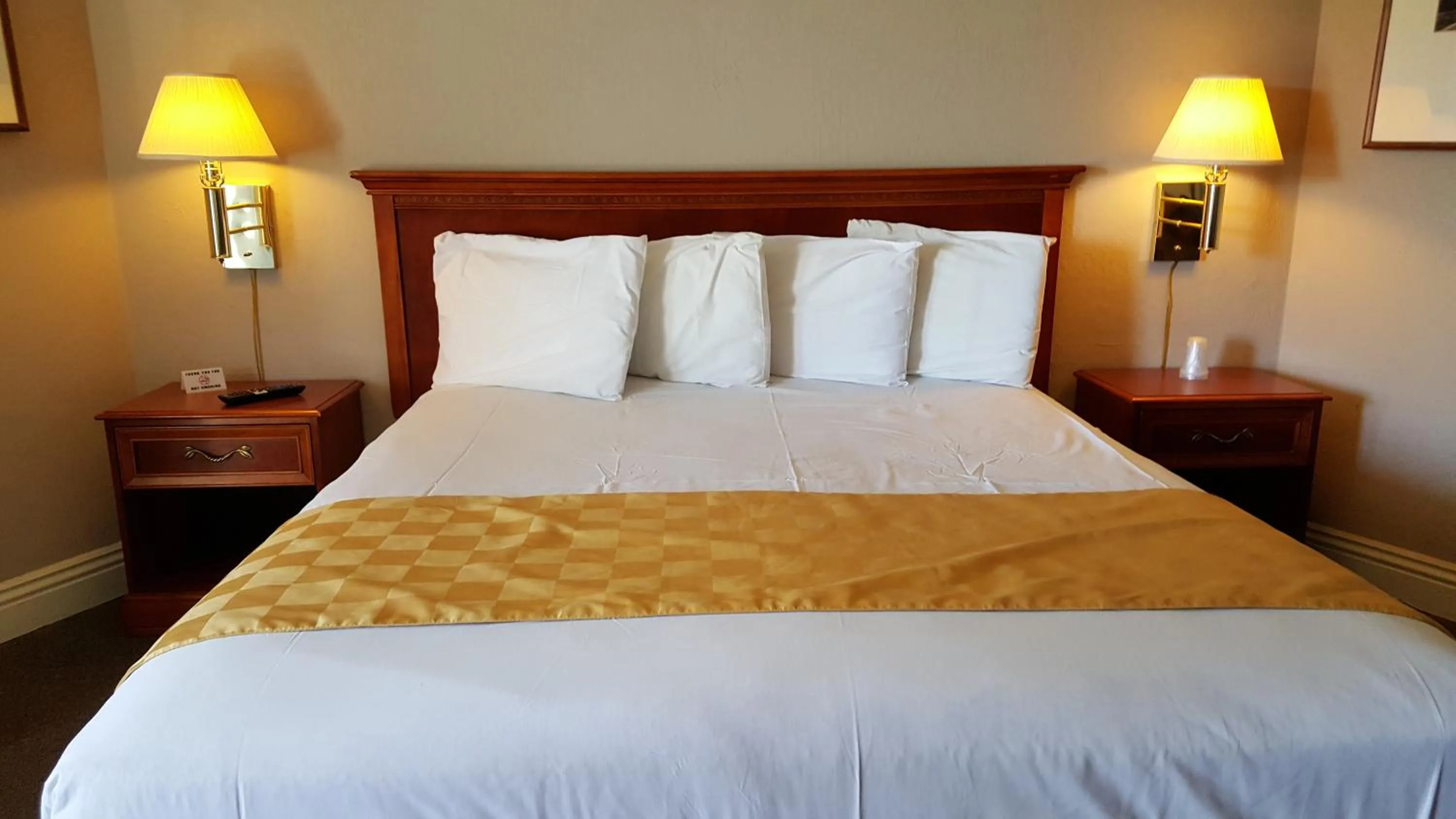 Bed in Pacific Motel