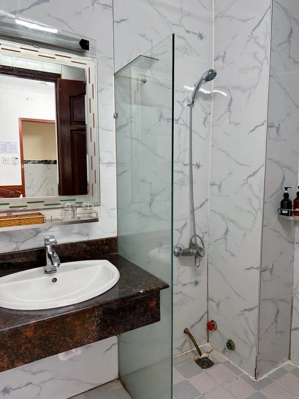 Bathroom in HUNG HUONG HOTEL