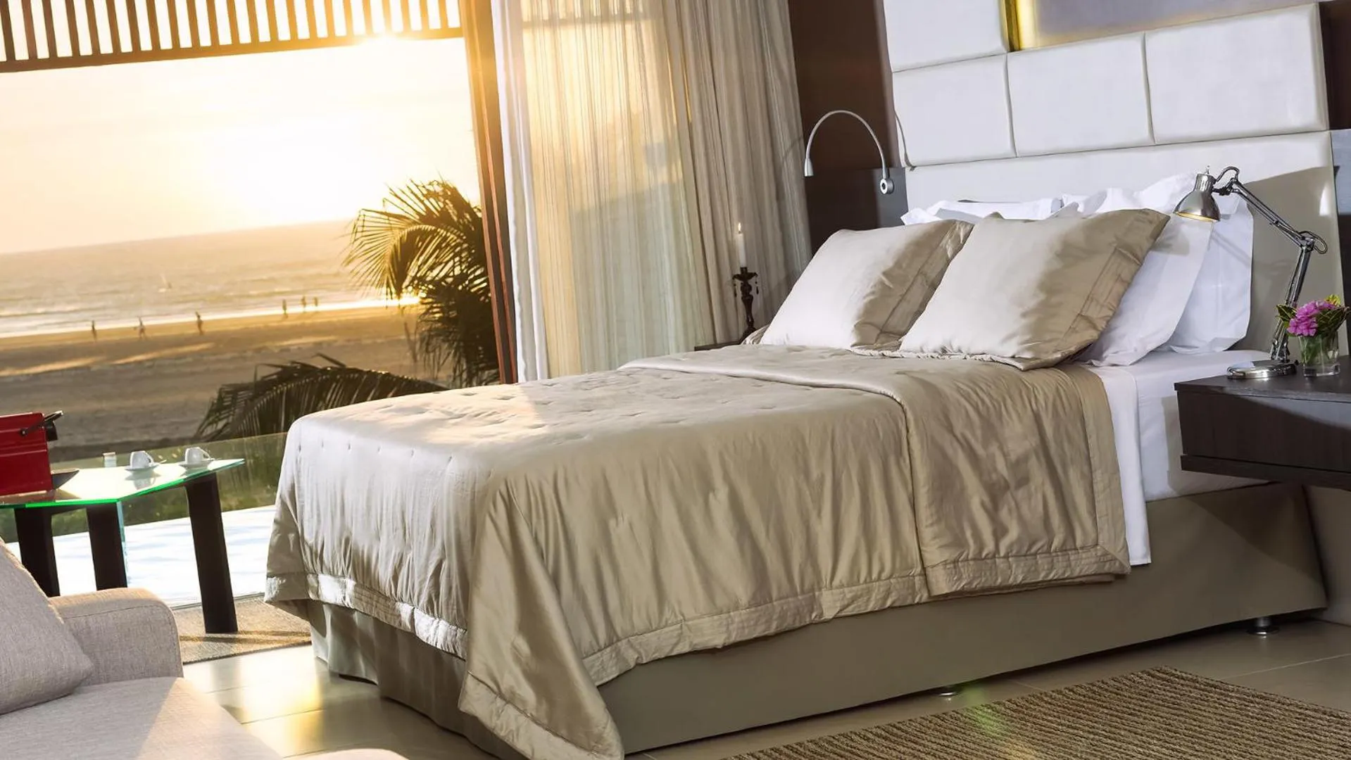 Bed in Essenza Hotel