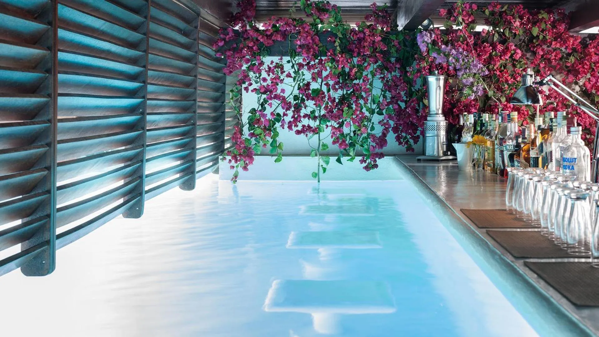 Swimming pool in Essenza Hotel