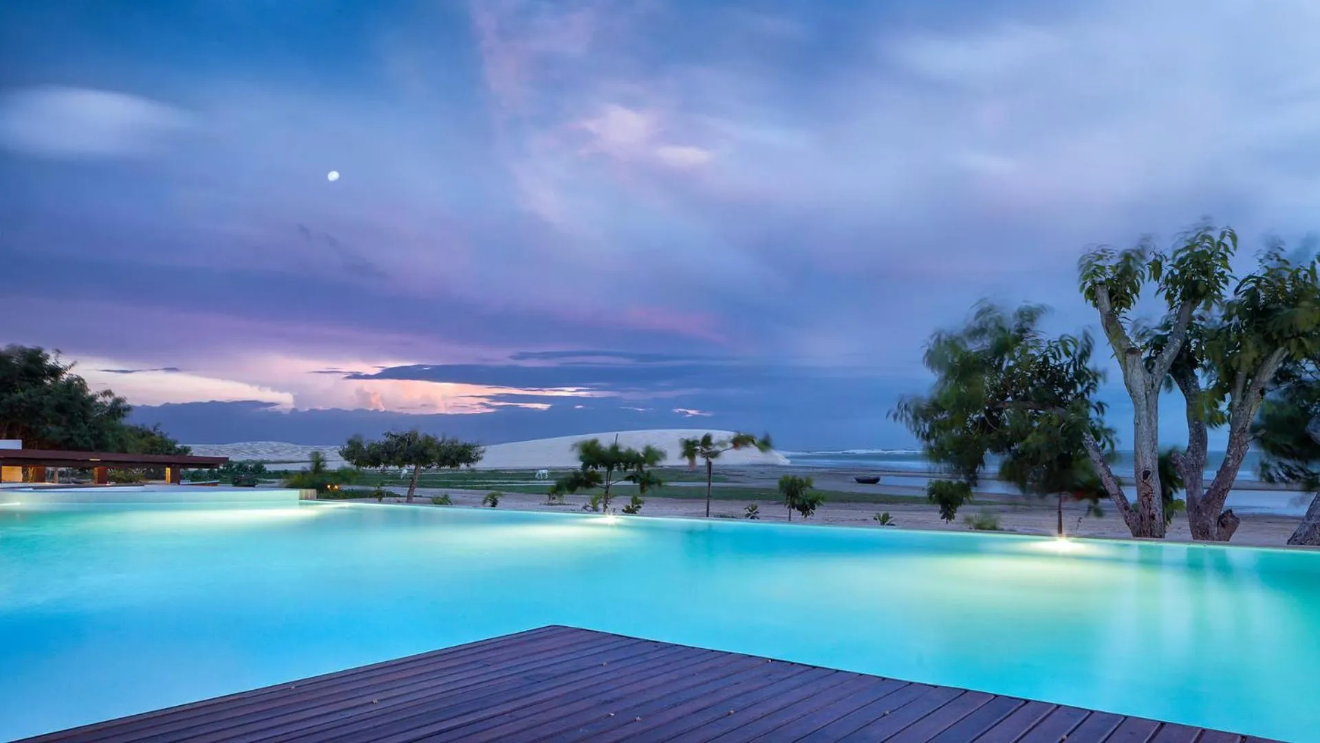 Swimming pool in Essenza Hotel