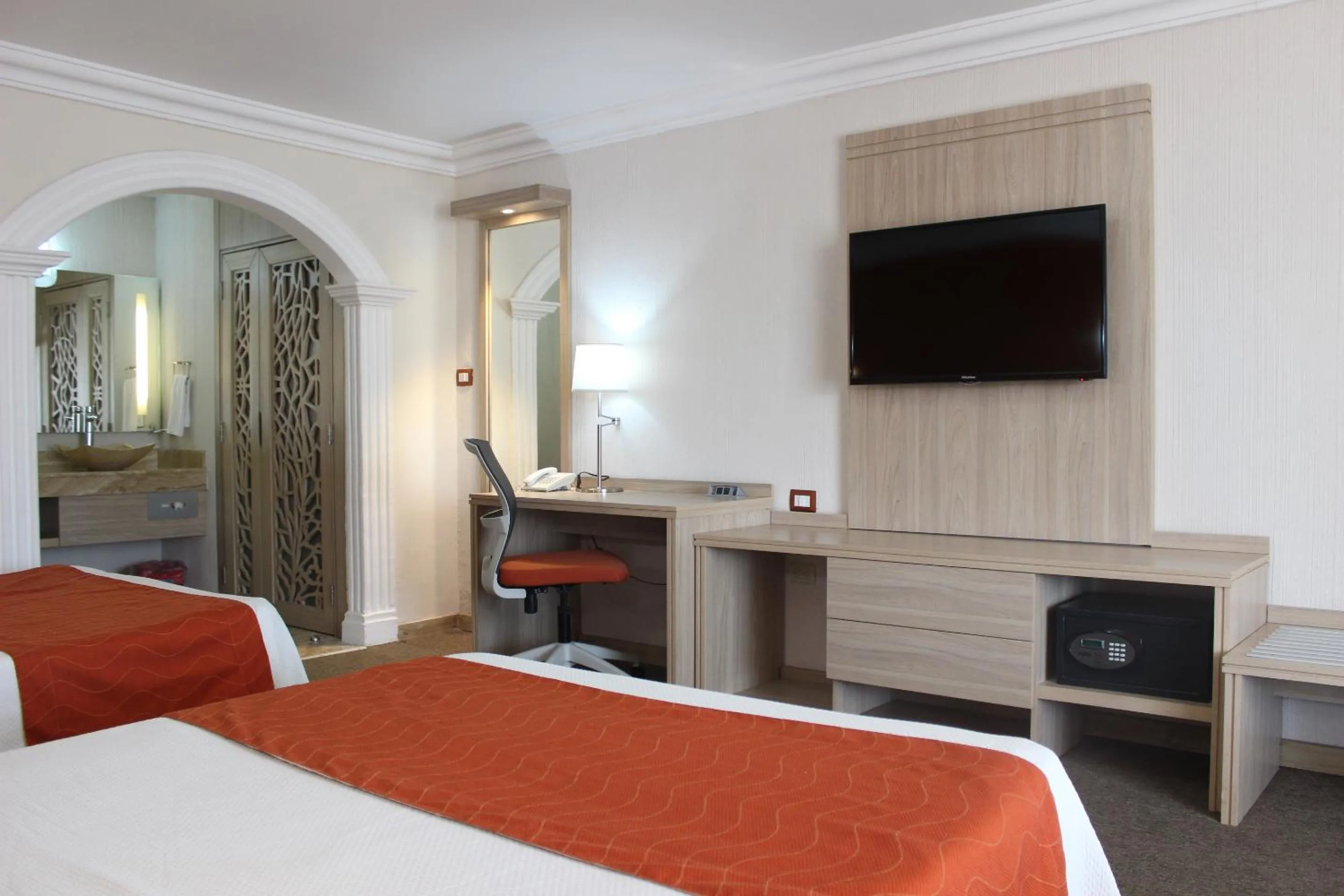 TV and multimedia, Bed in Hotel Flamingo Irapuato
