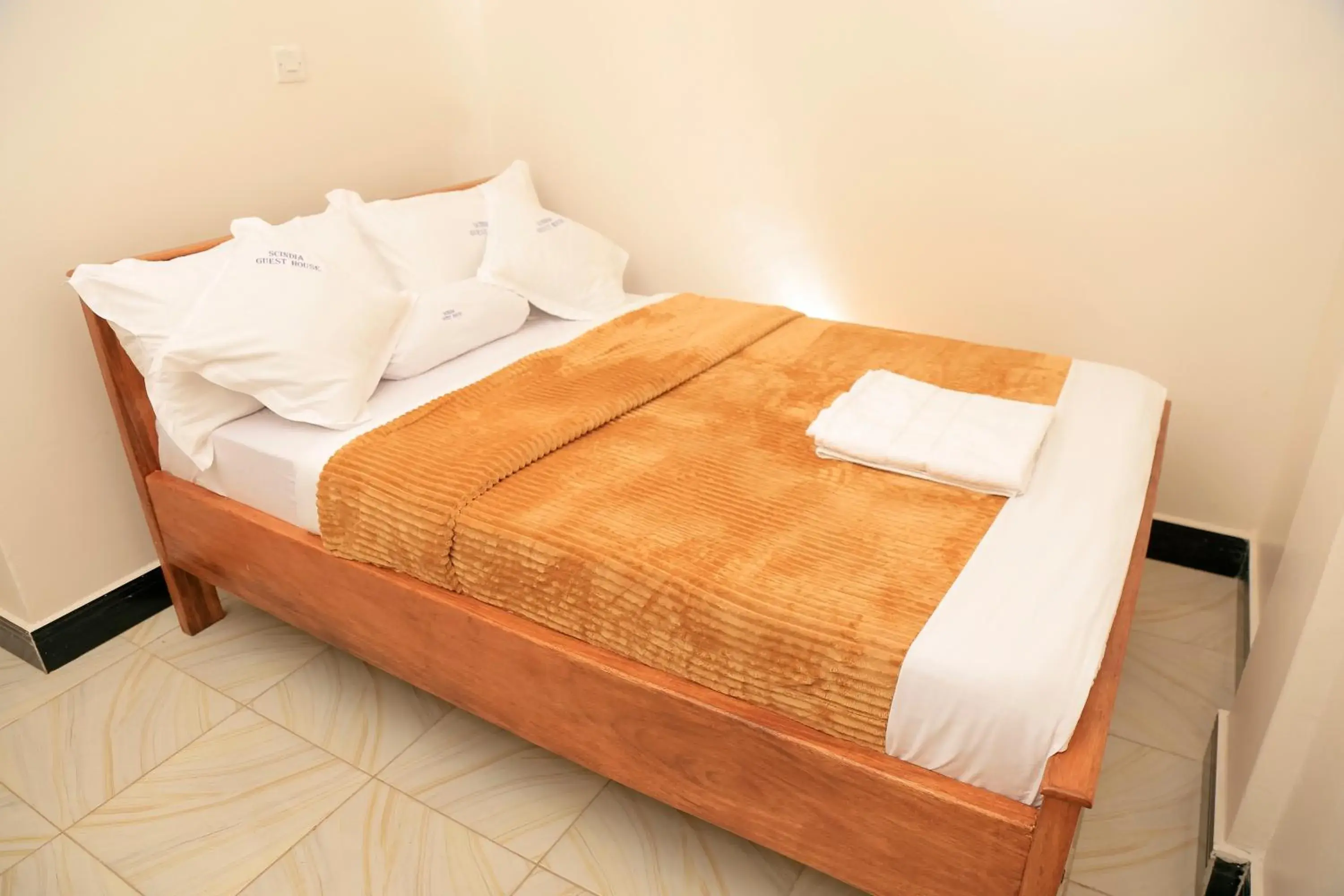 Deluxe Single Room - single occupancy in Scindia Suites hotel Deluxe Single Room - single occupancy in Scindia Suites hotel