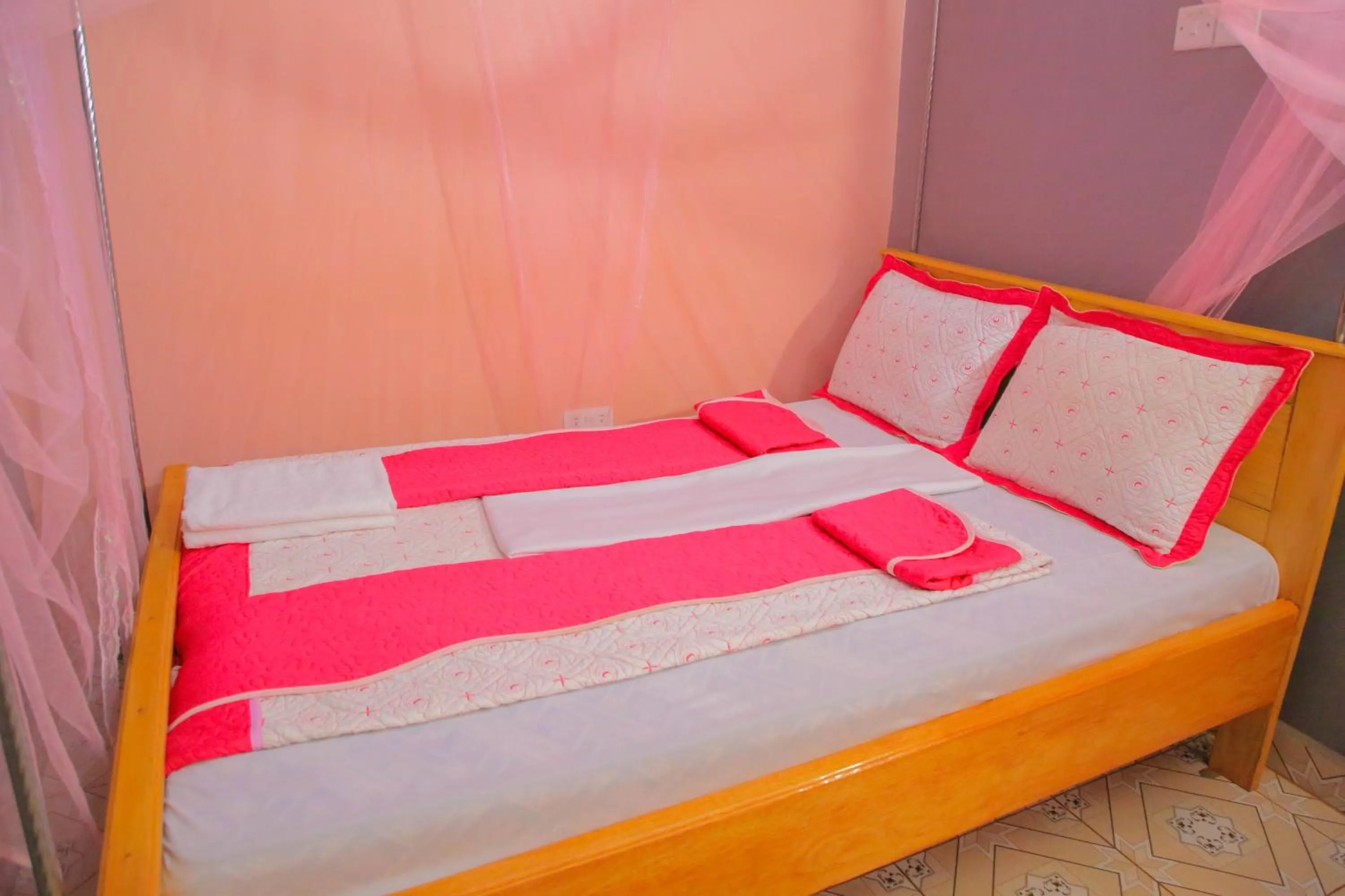 Bedroom, Bed in Scindia Suites hotel