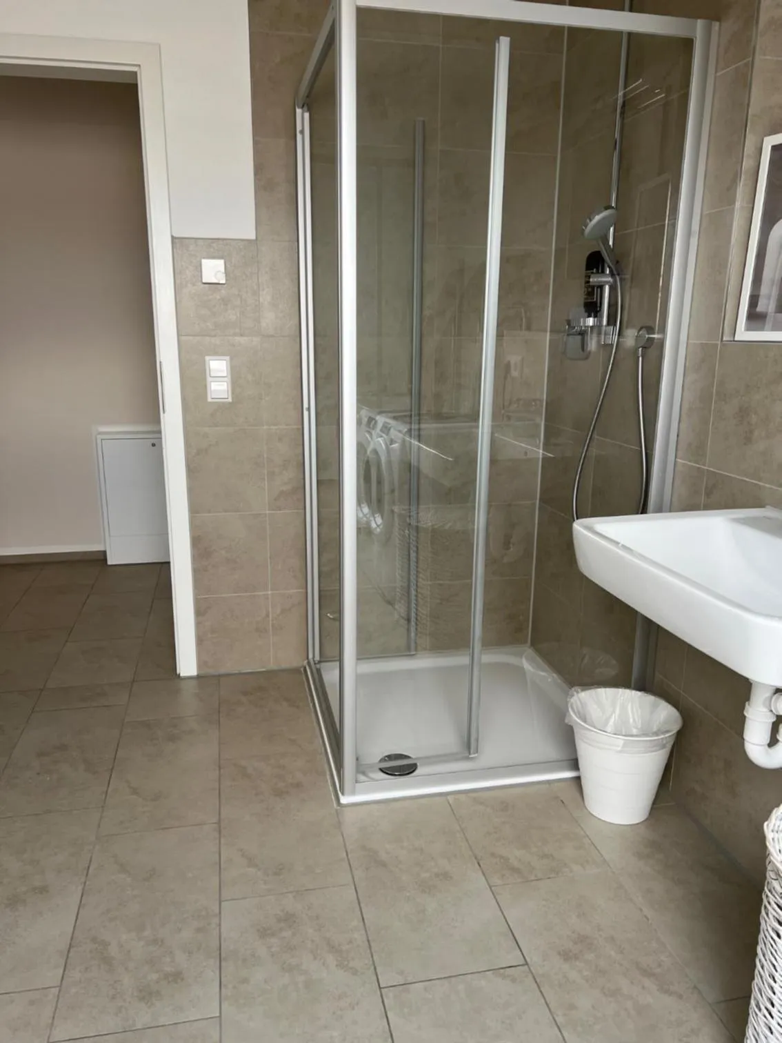 Shower in New Age Boardinghaus Bad Wimpfen