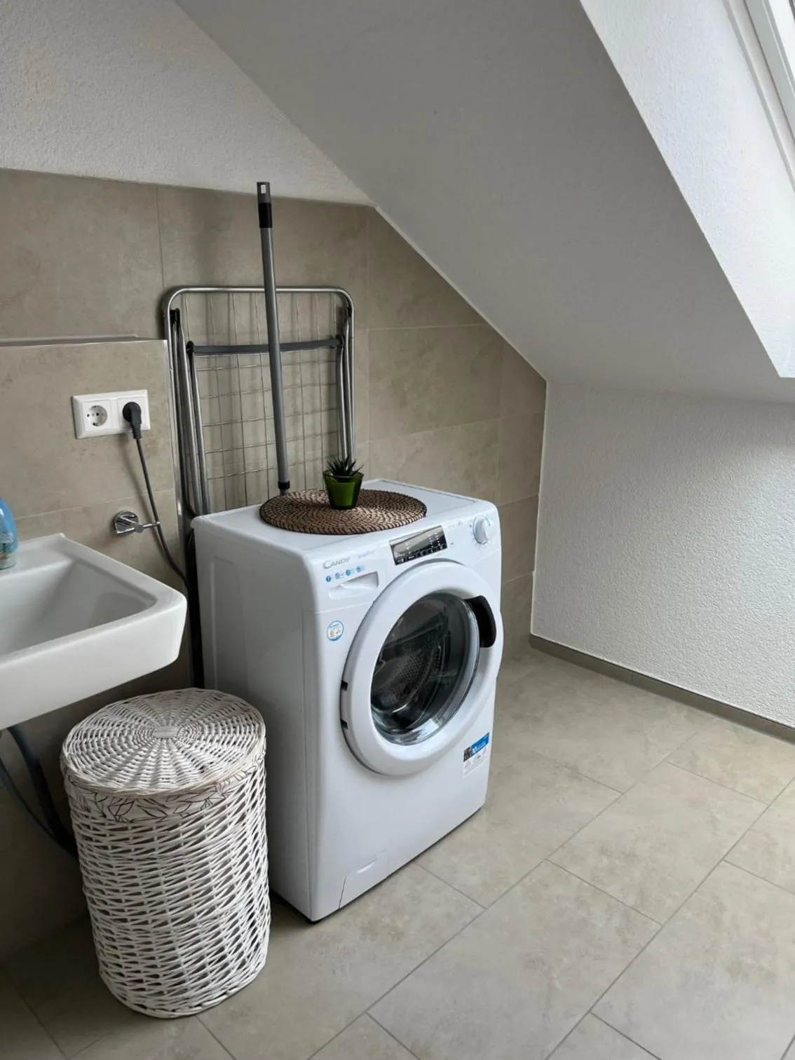 washing machine in New Age Boardinghaus Bad Wimpfen