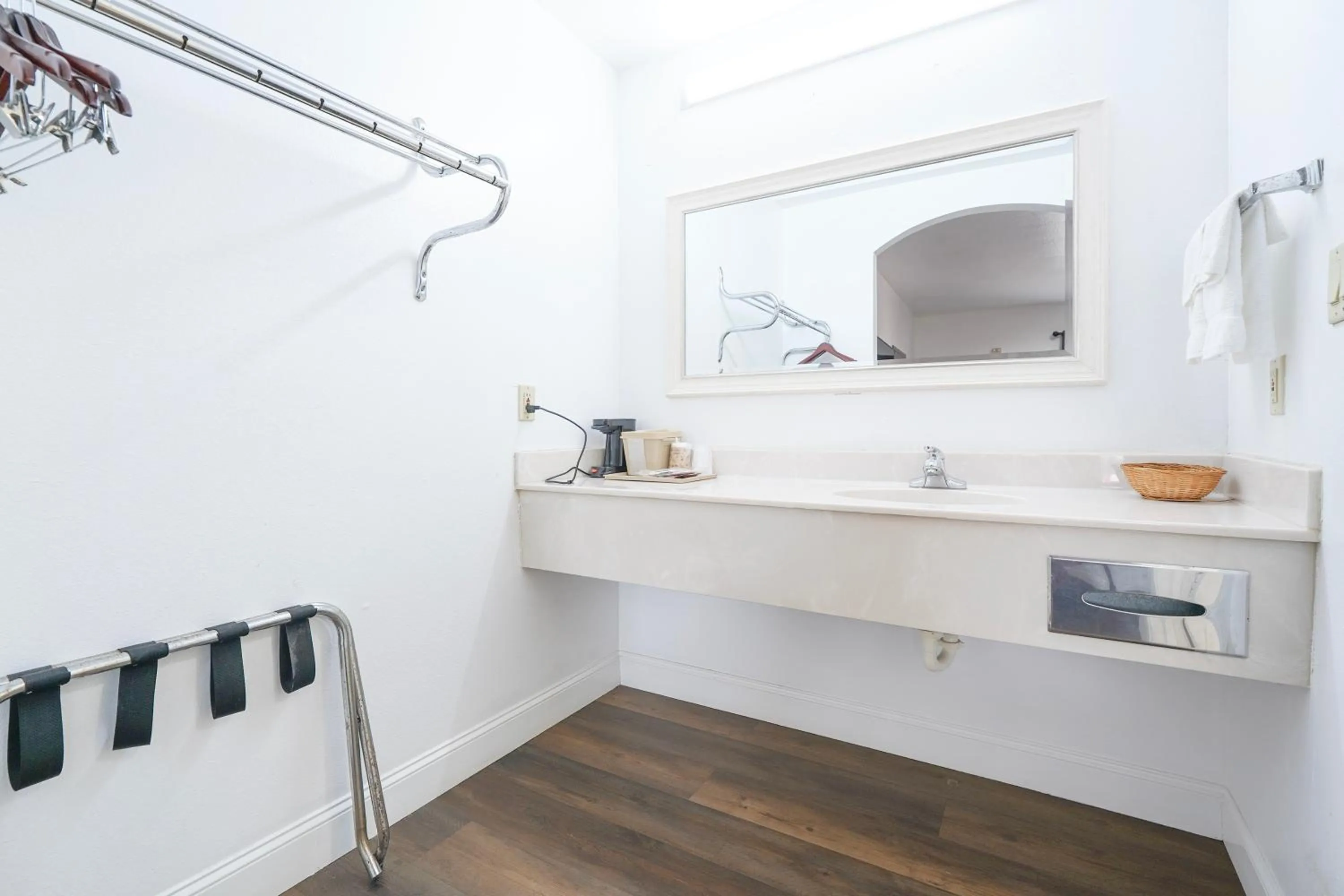 Bathroom in Budget inn by Oyo San Augustine