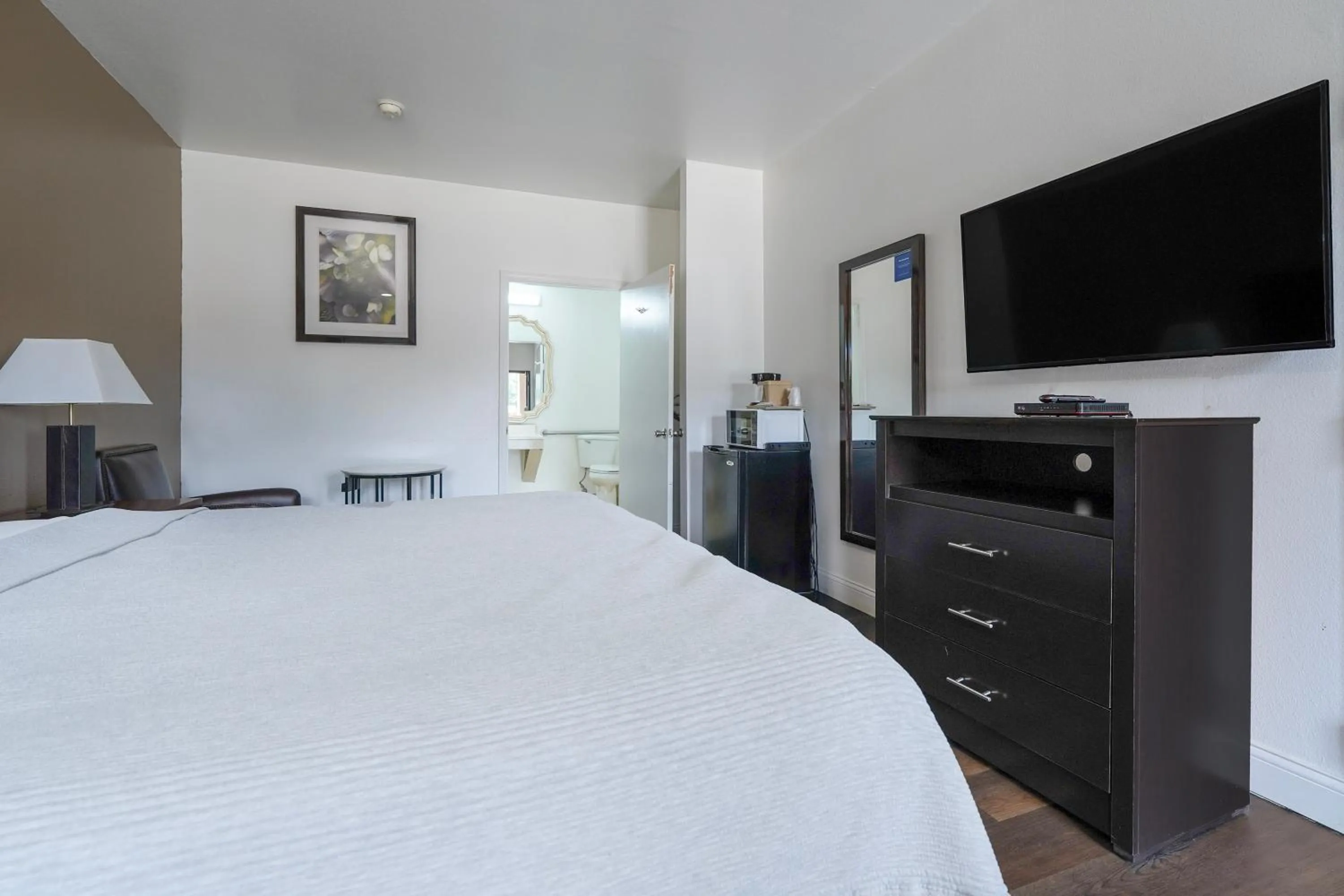 Bedroom, Bed in Budget inn by Oyo San Augustine