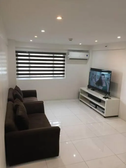 Renovated 2br 2tb Wifi/Netflix very near Mall QC