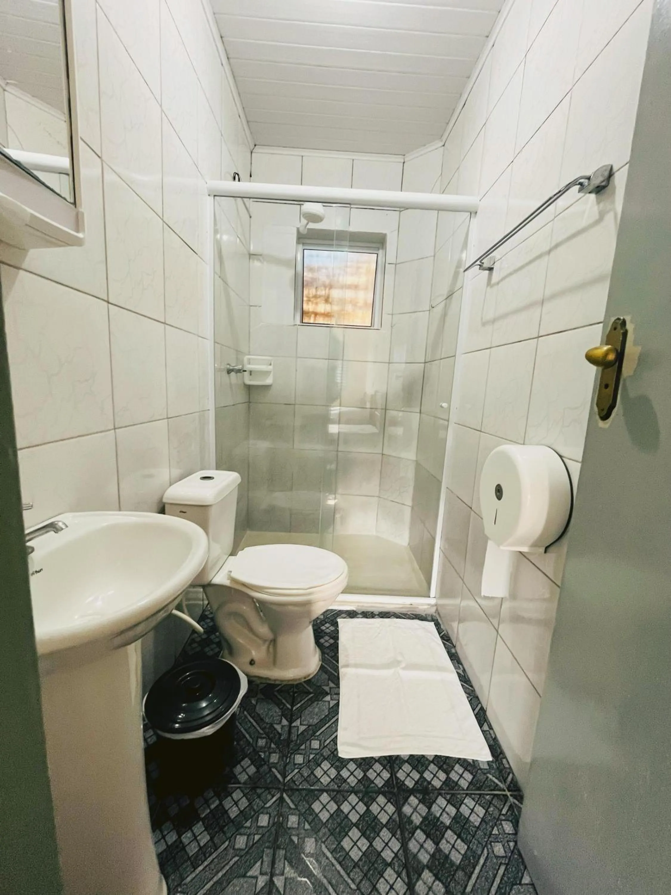 Shower in Pousada Caraguá