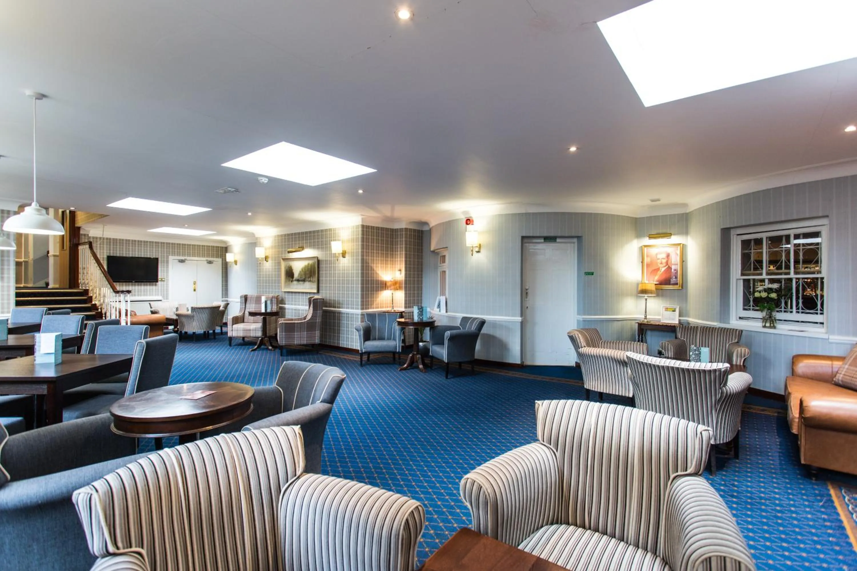 Lounge or bar in The Clarendon Hotel