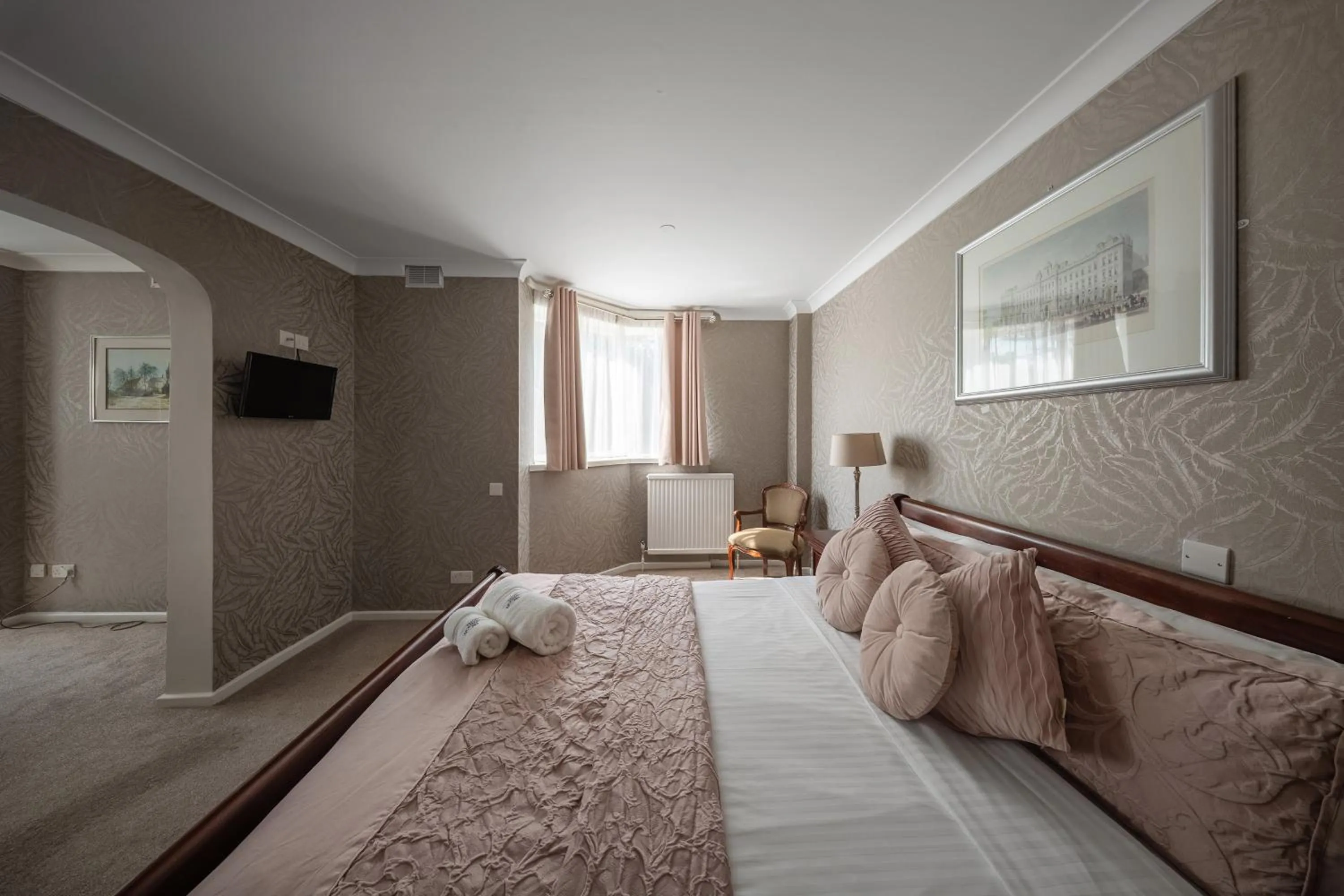 Bed in The Clarendon Hotel