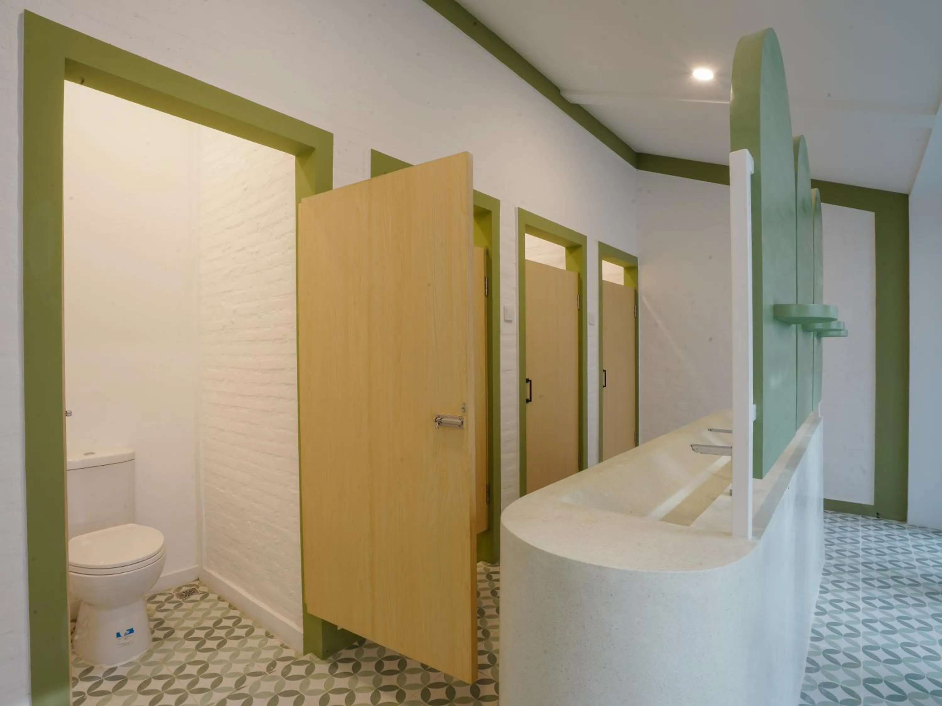 Puri Rinjani Bungalows & Hostel