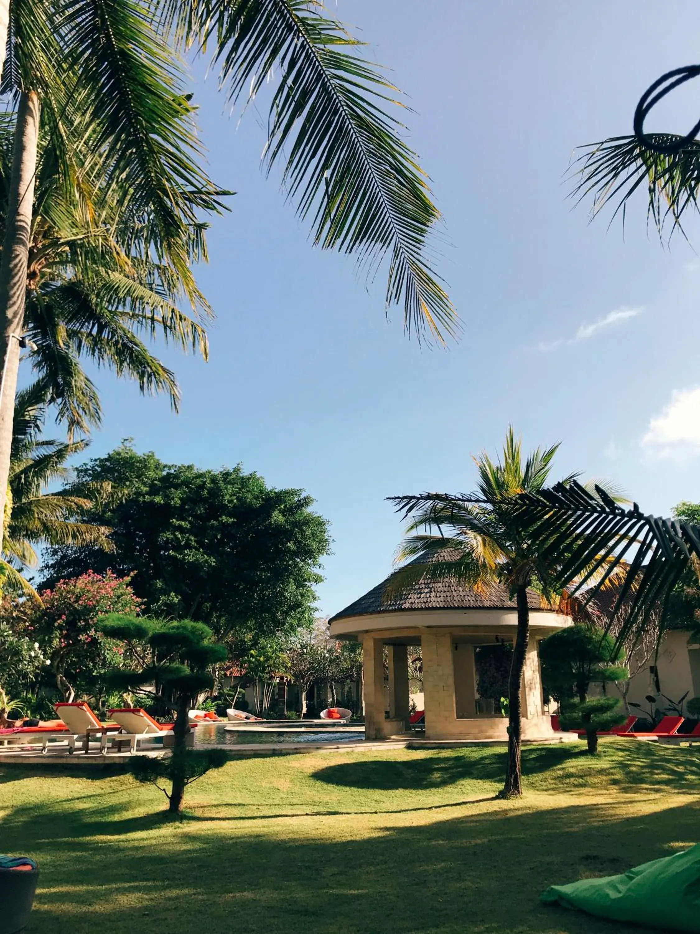 Property building in Puri Rinjani Bungalows & Hostel