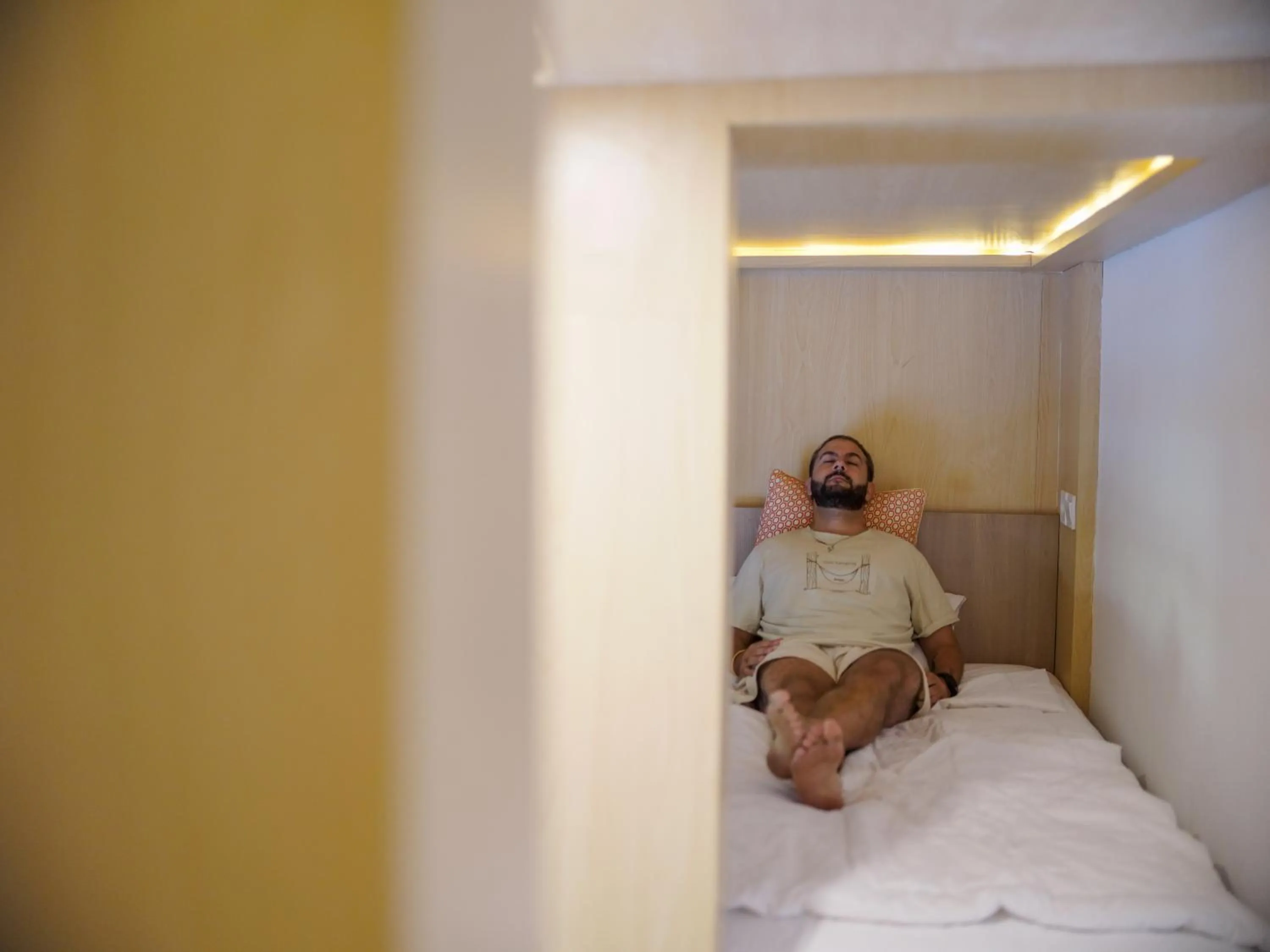 Bed in Puri Rinjani Bungalows & Hostel