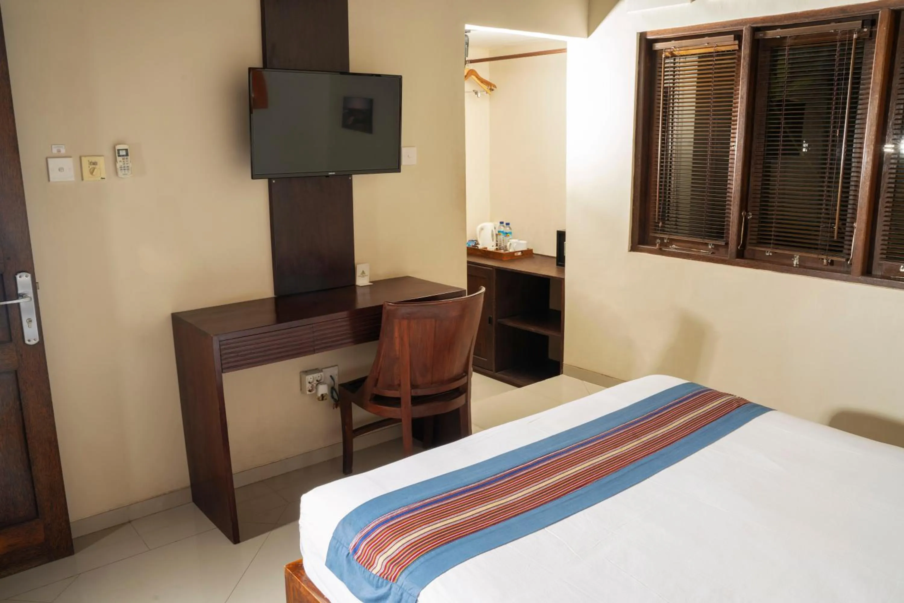 Bed in Puri Rinjani Bungalows & Hostel