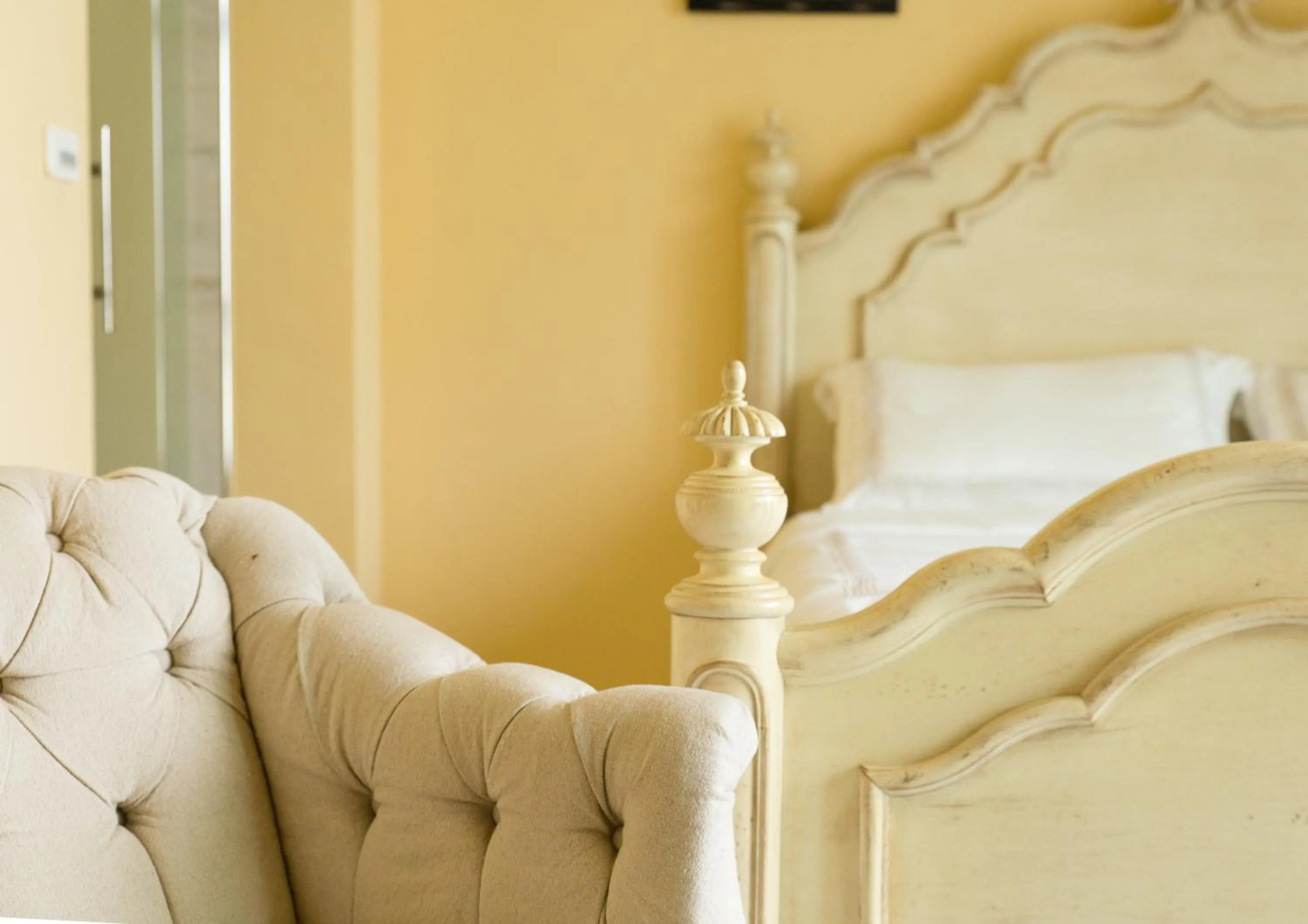 Bed in Wei Sen House