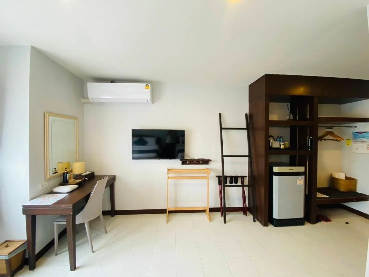 Business facilities in Talay Sai @ Thung Wua Laen