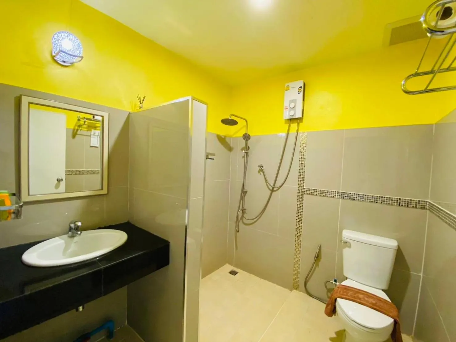 Bathroom in Talay Sai @ Thung Wua Laen