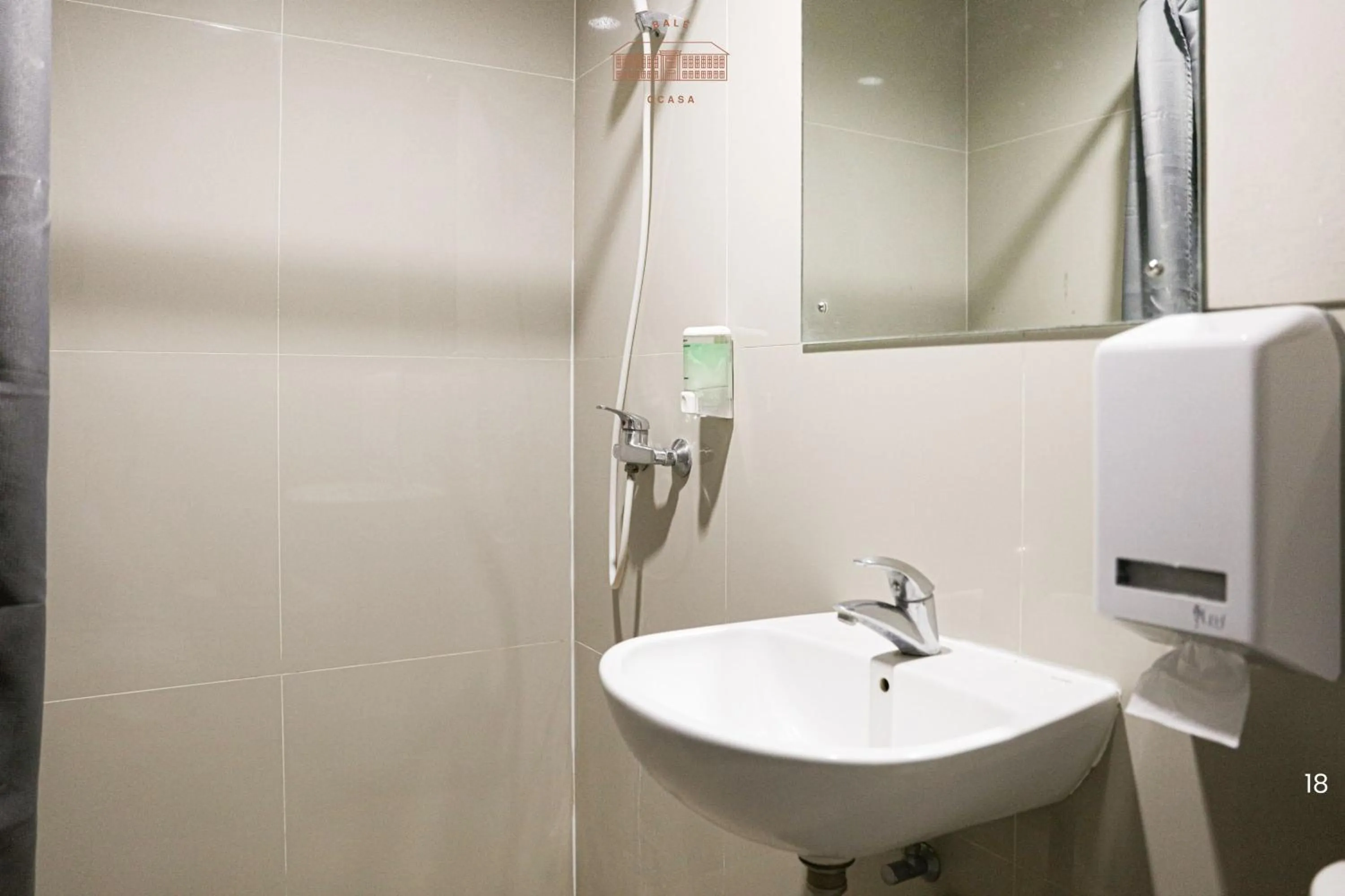 Bathroom in Bale Ocasa by Behomy