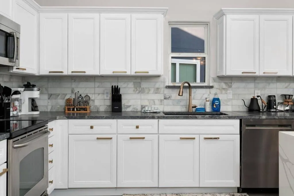 Lakefront Home Insane Views - Pool Spa Gameroom