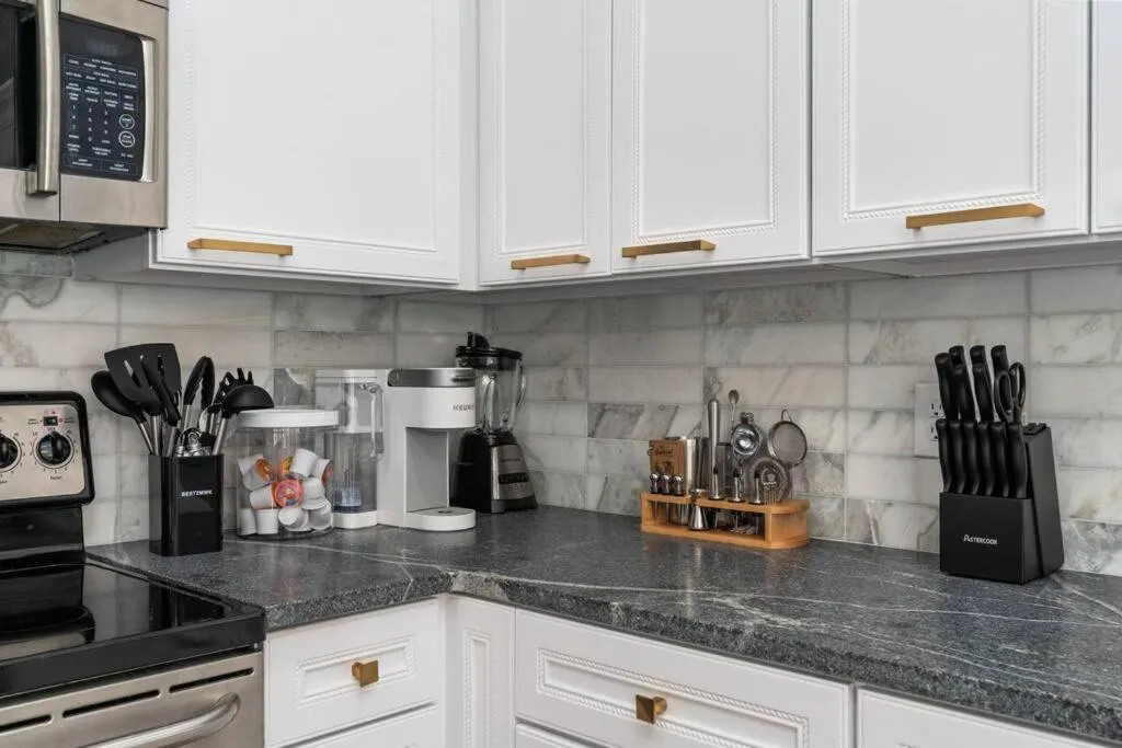 Lakefront Home Insane Views - Pool Spa Gameroom