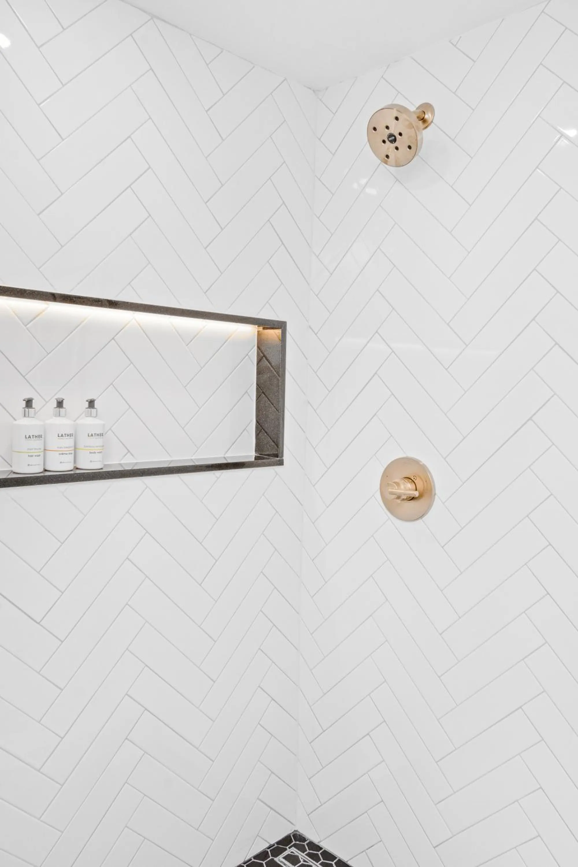 Shower in The Cove At Salem