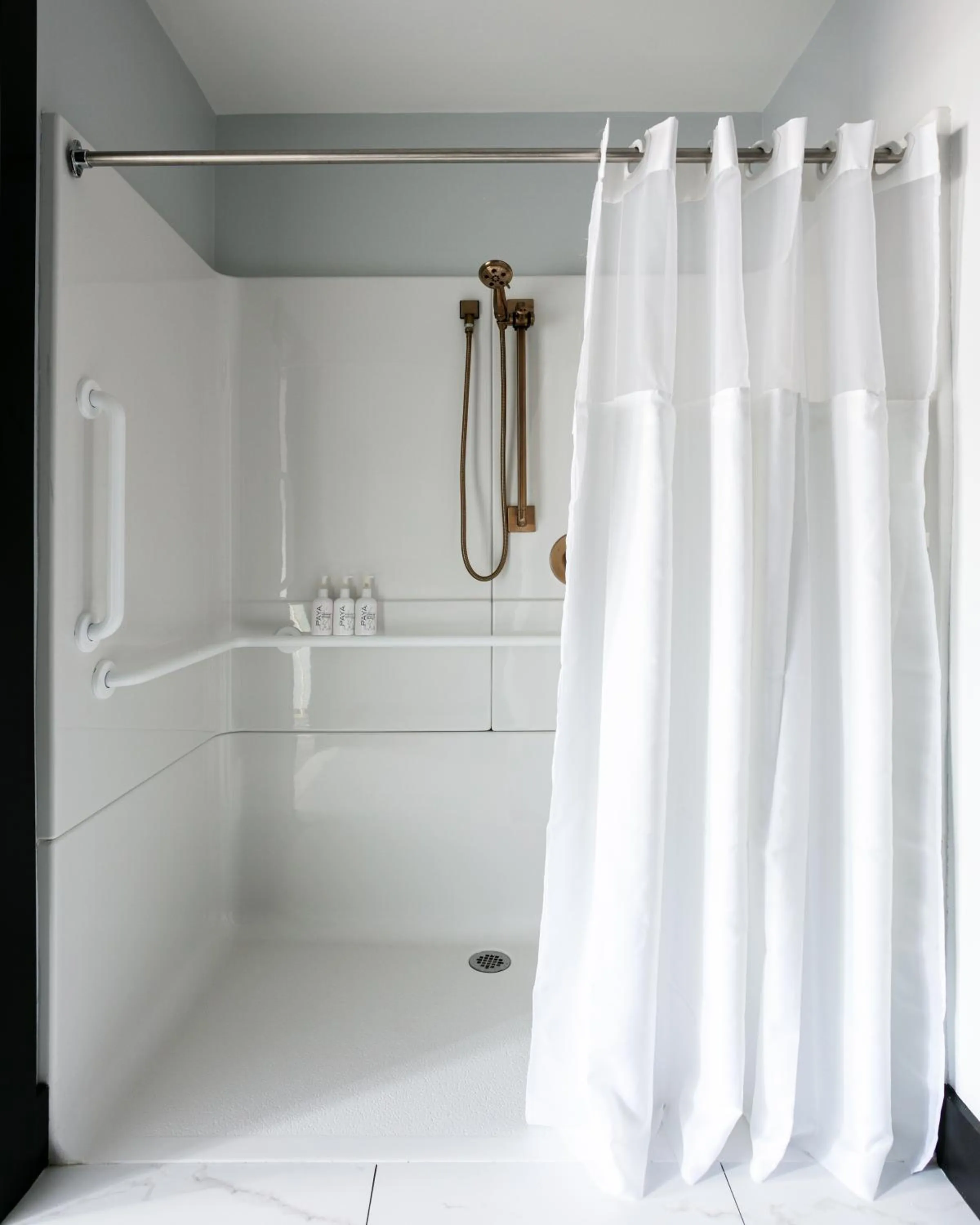 Bathroom in The Cove At Salem