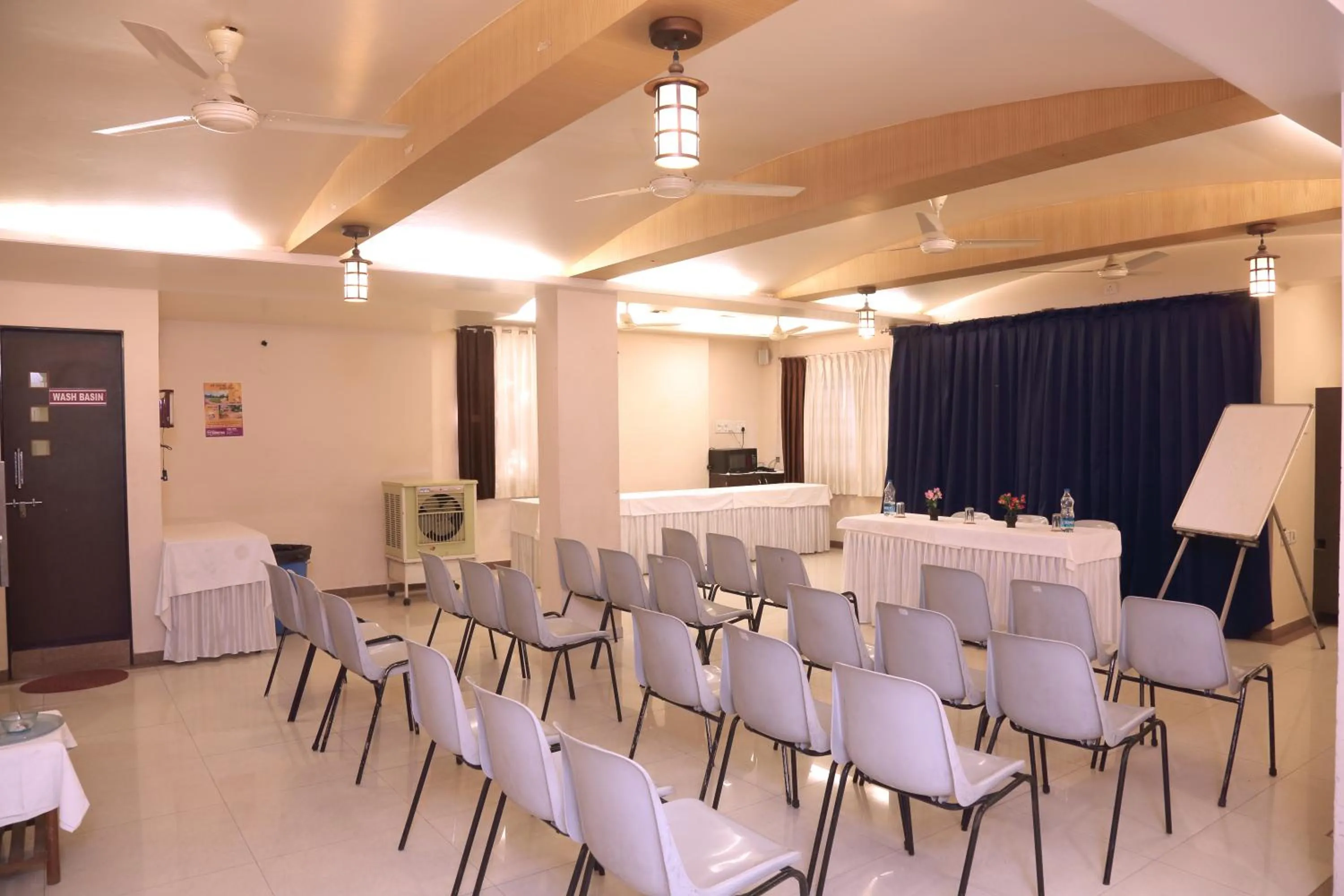 Banquet/Function facilities in Hotel Shreyas
