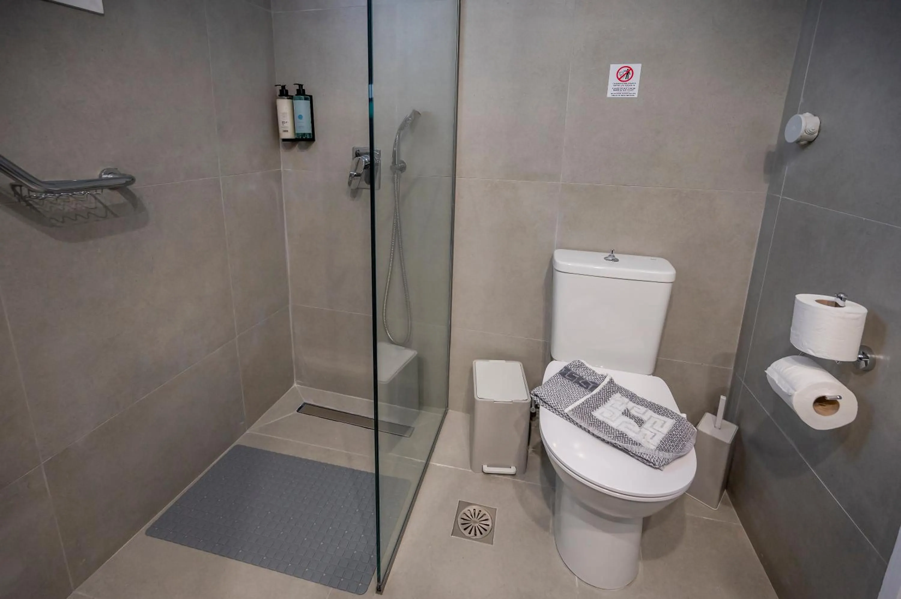 Shower in Aegeon Hotel - Adults Only