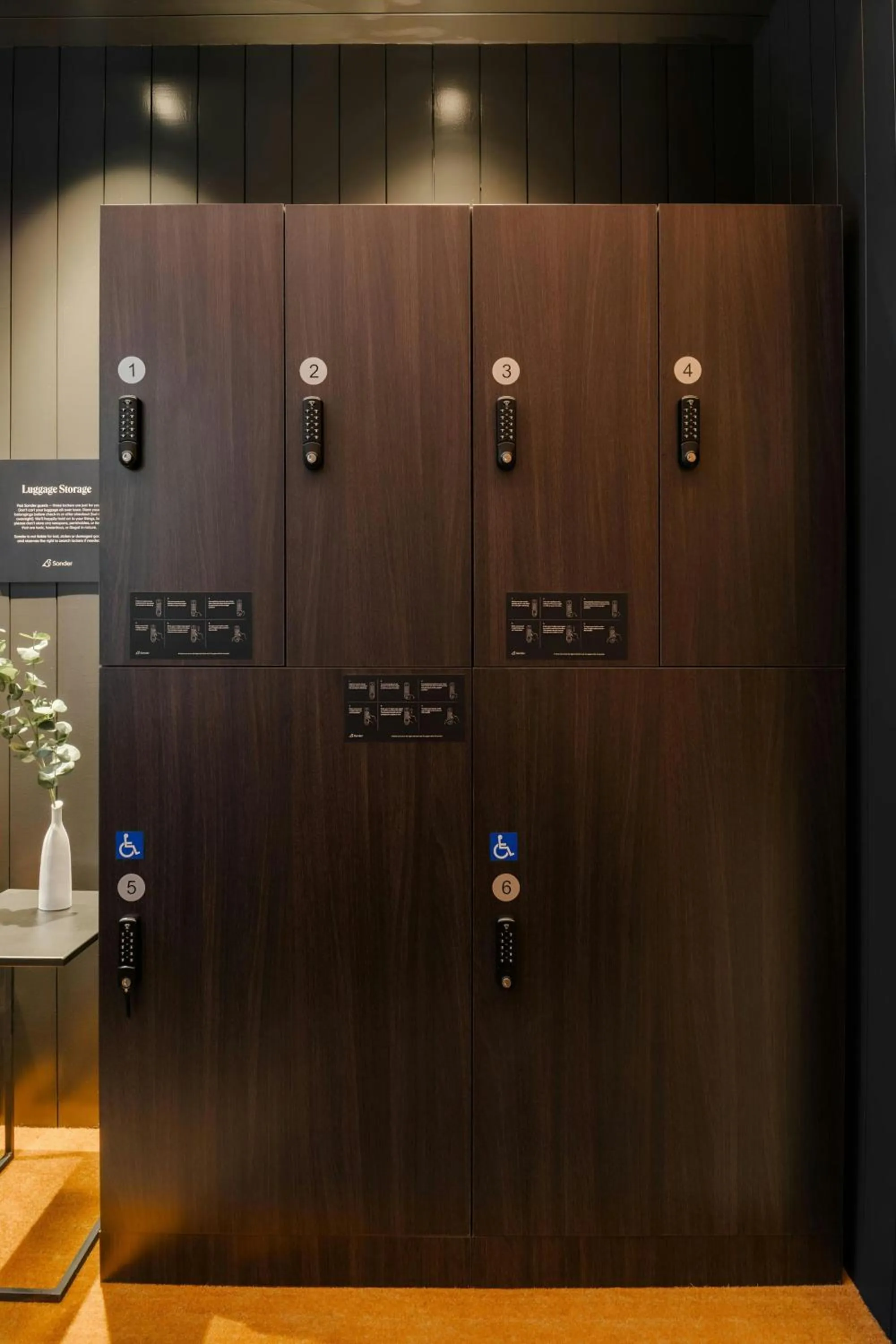 Lobby or reception in Sonder by Marriott Bonvoy RailSpur Apartments Pioneer Square