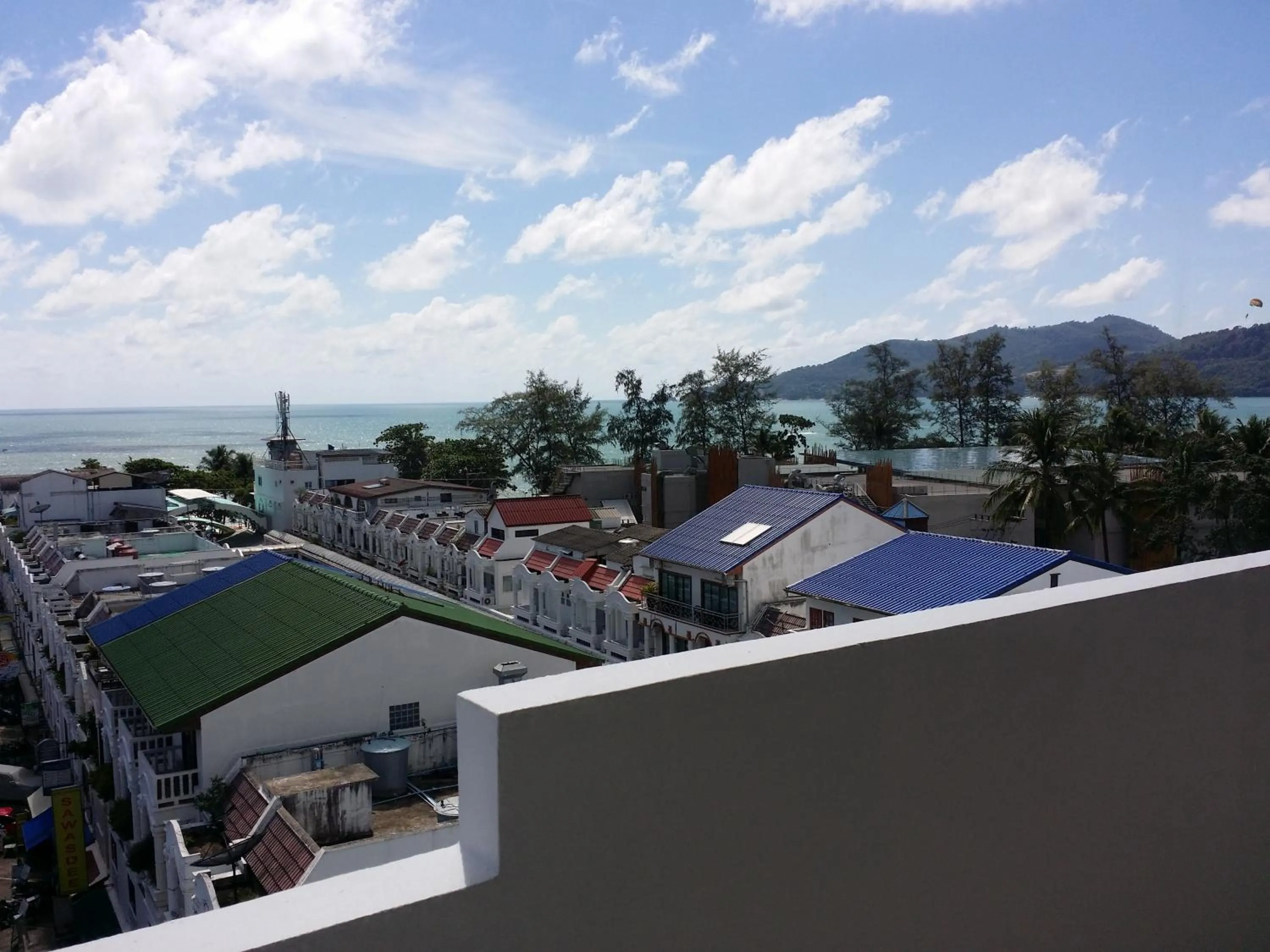 Area and facilities in Patong Tower by United 21 Thailand