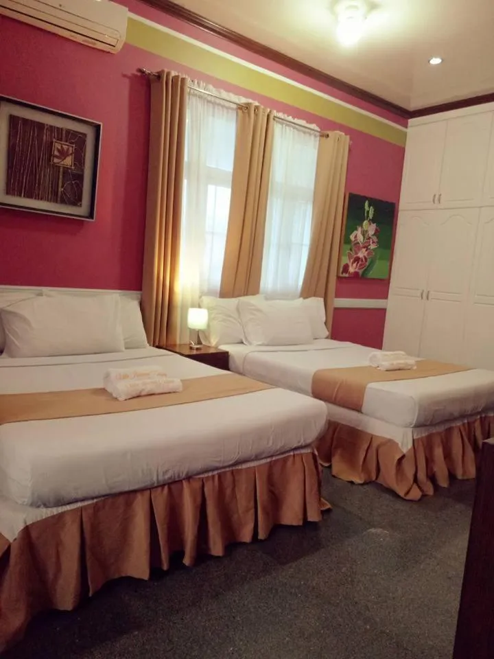 Bed in Villa Jhoana Resort