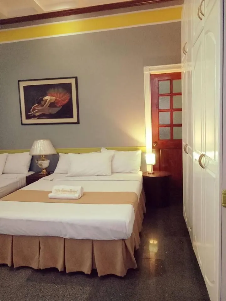 Bed in Villa Jhoana Resort