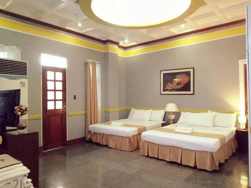 Bed in Villa Jhoana Resort