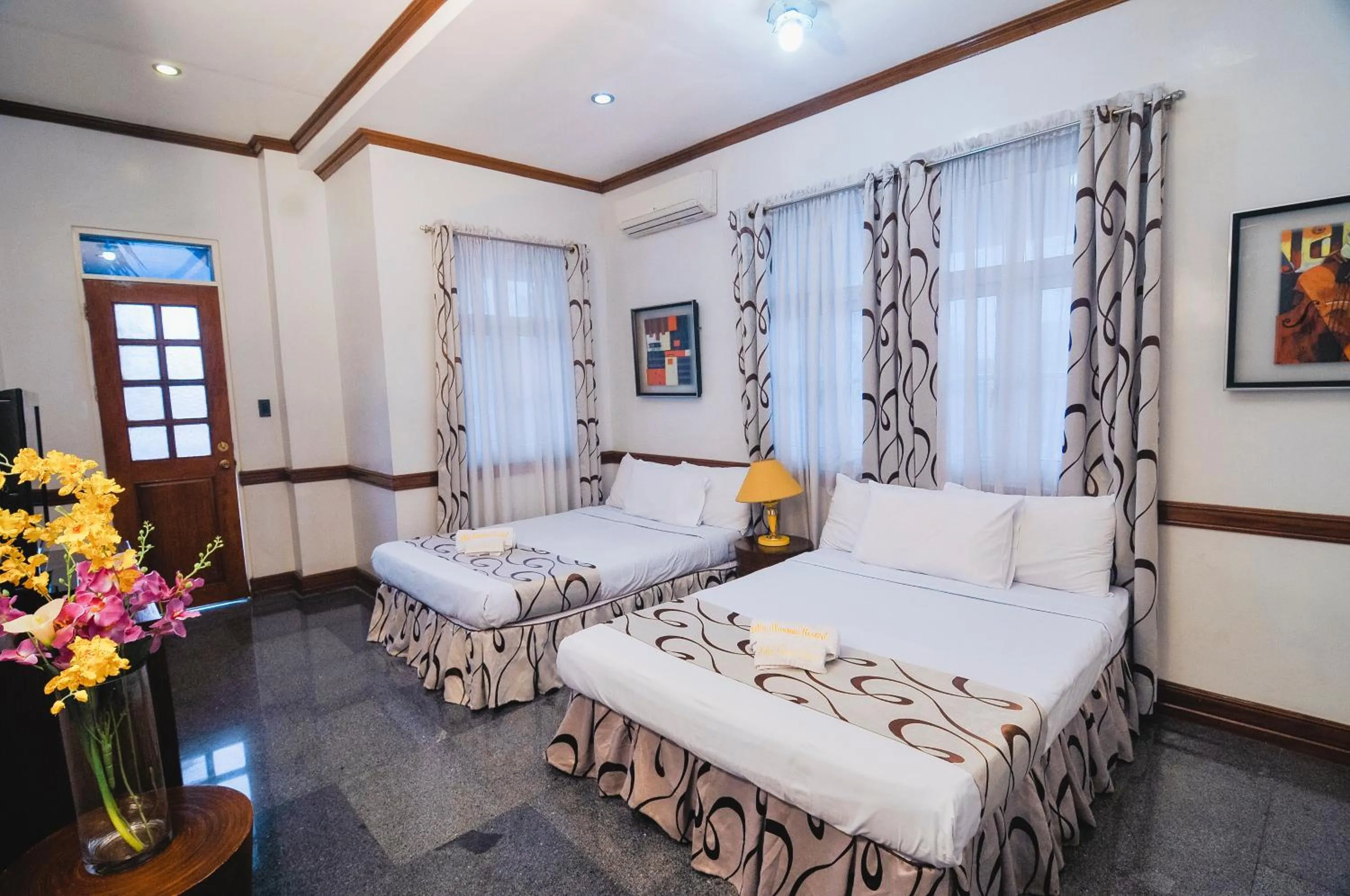 Photo of the whole room, Bed in Villa Jhoana Resort