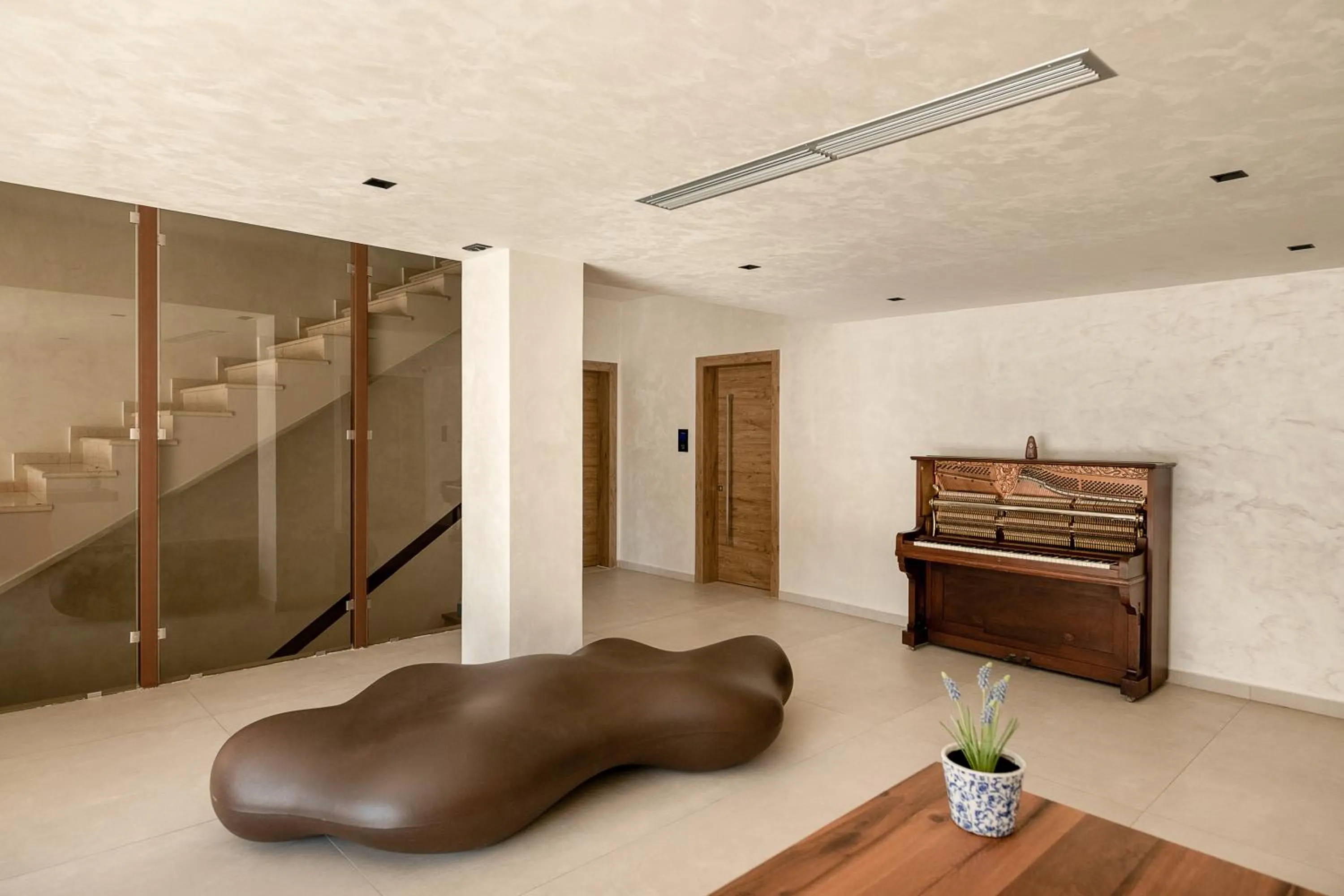 Lobby or reception in Icarus Hotel