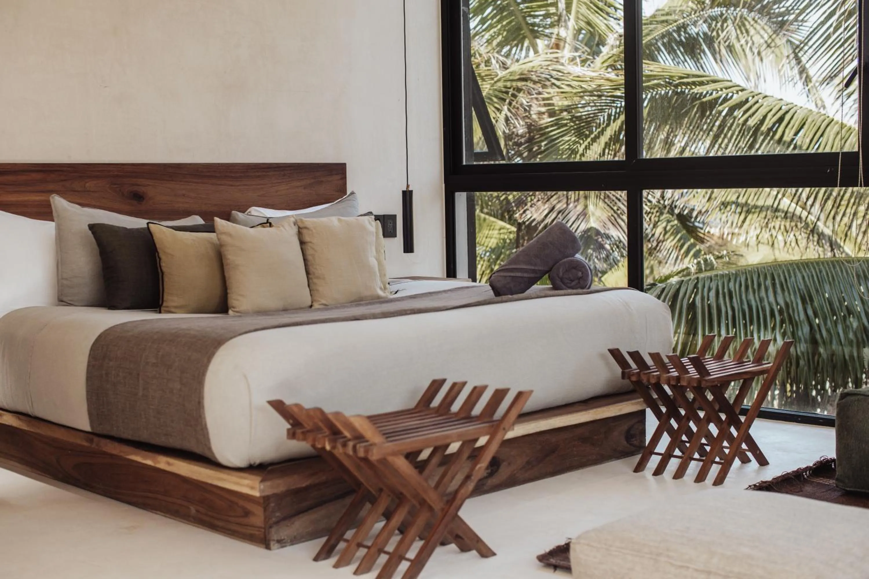Photo of the whole room, Bed in UMi Tulum