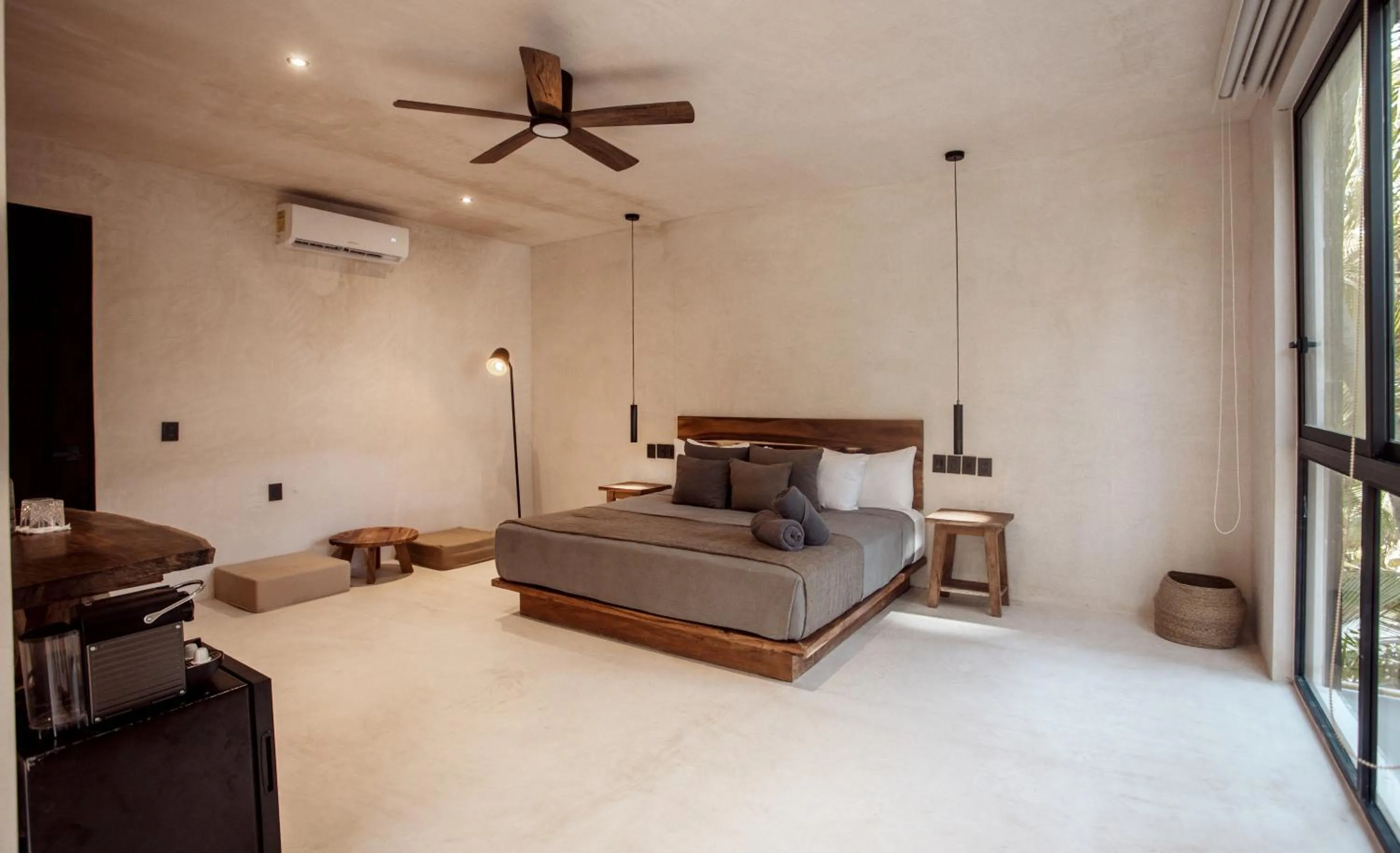 Photo of the whole room, Bed in UMi Tulum