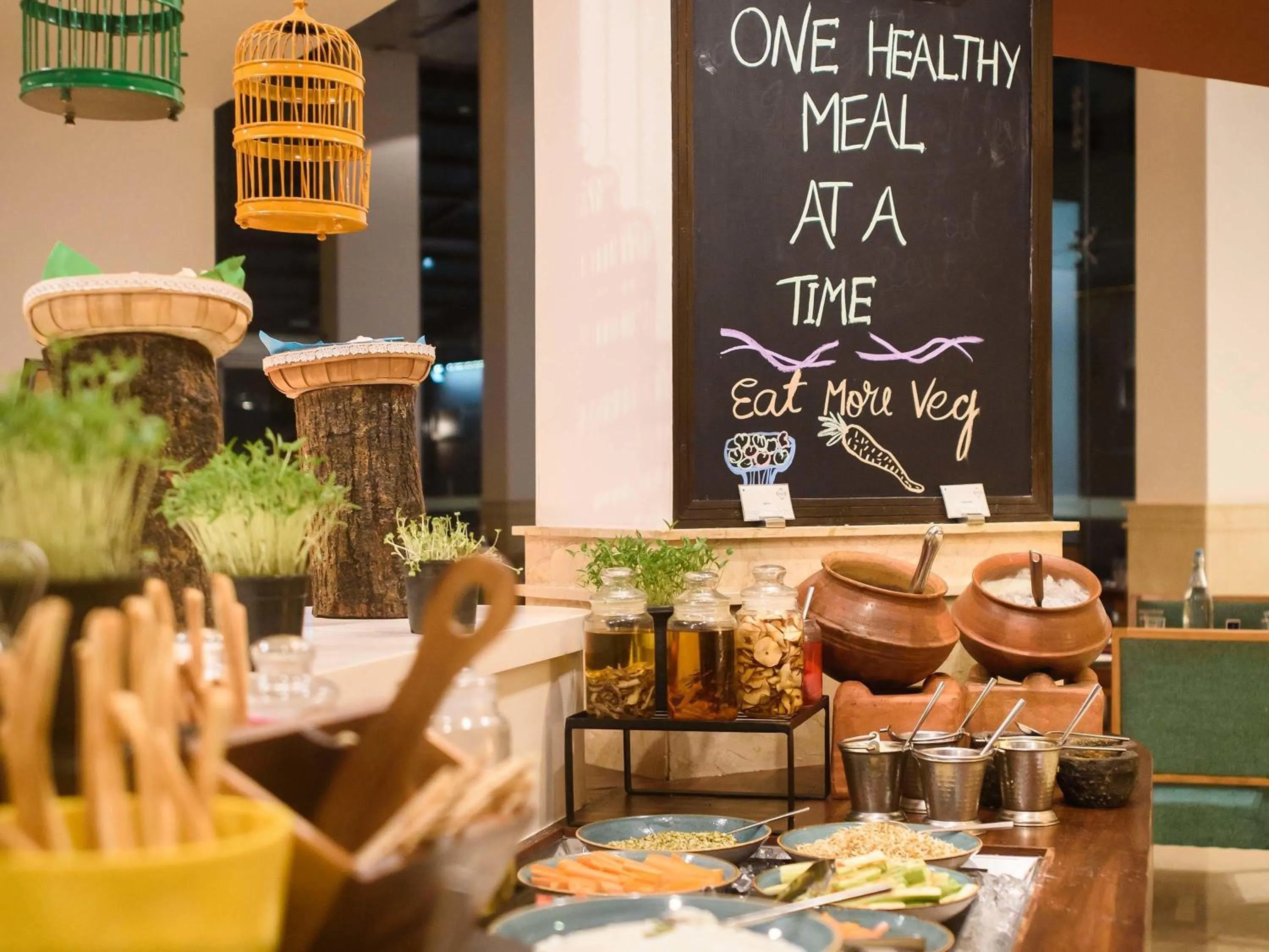 Restaurant/places to eat in Novotel Goa Resort & Spa Candolim