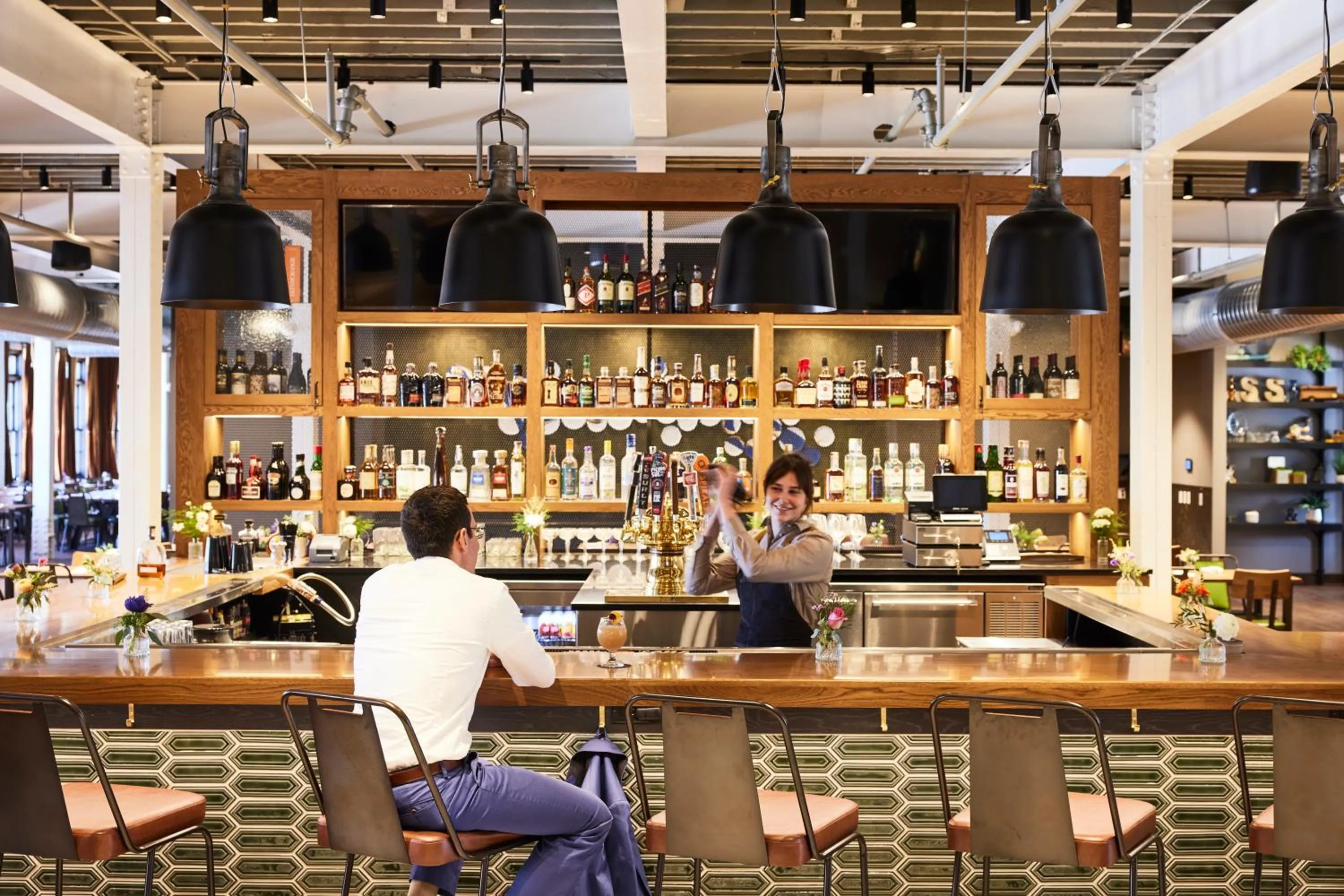 Restaurant/places to eat in The Confluence Hotel