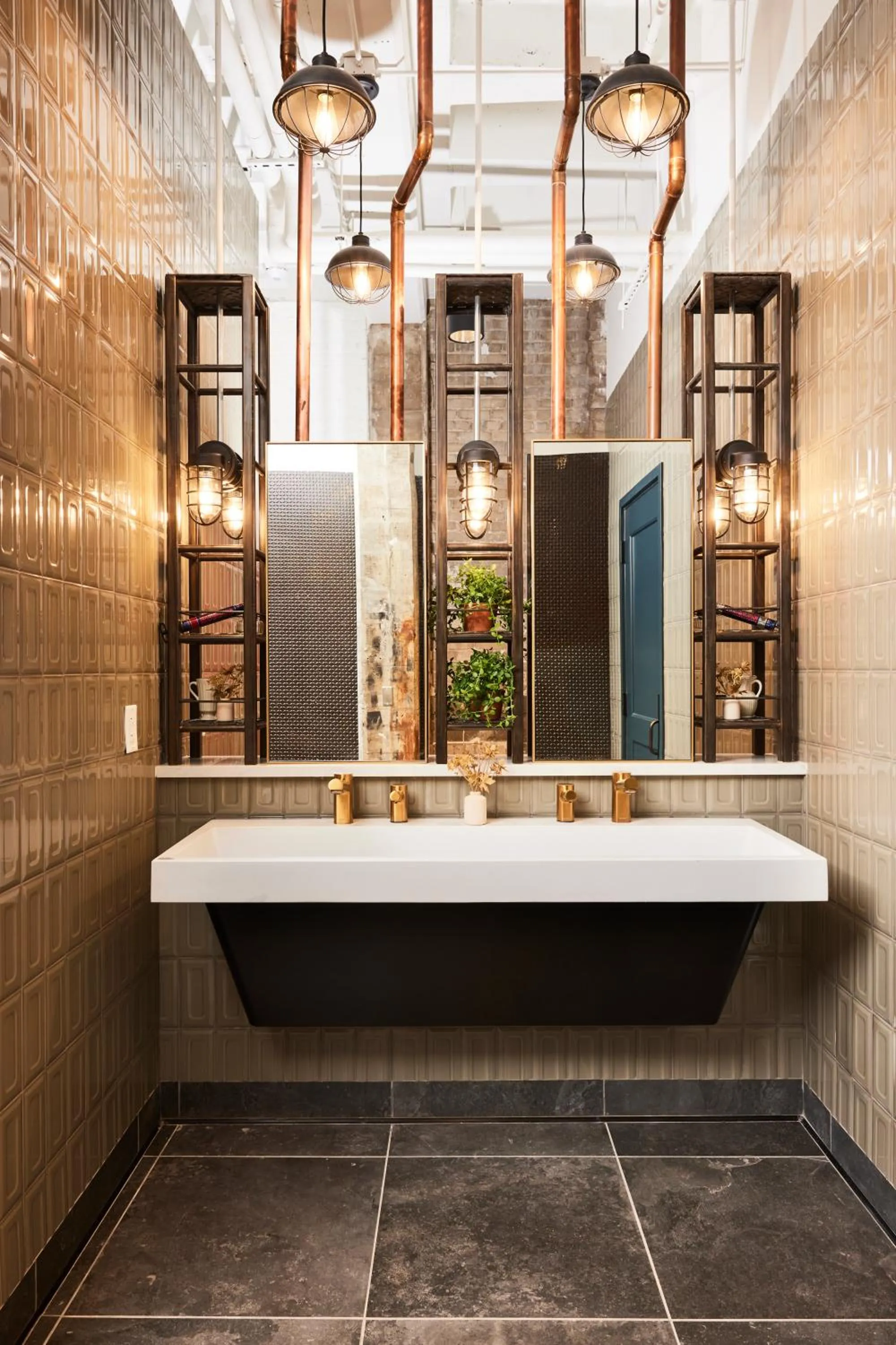 Public Bath in The Confluence Hotel