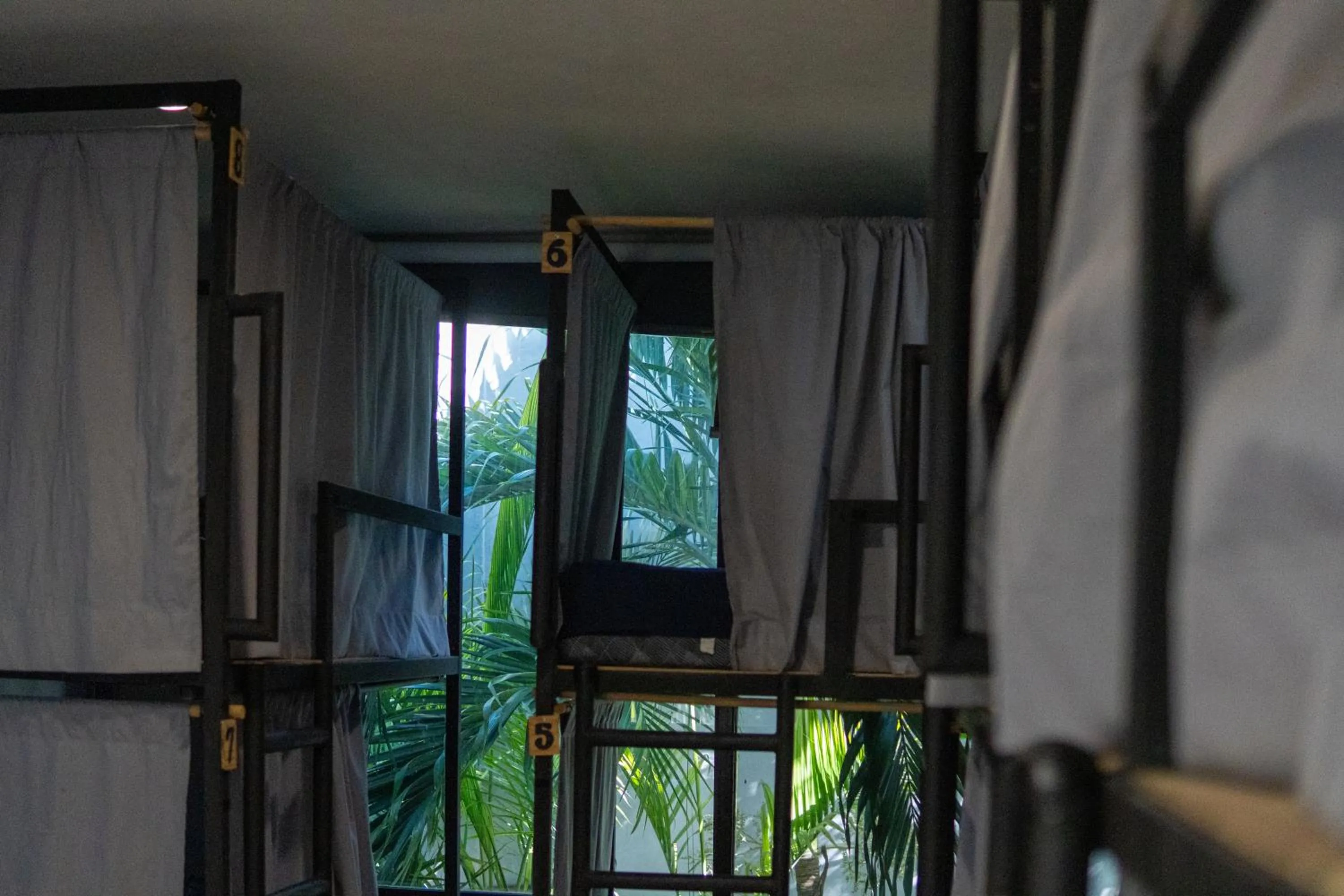 Bedroom in Maui Hostels Tulum